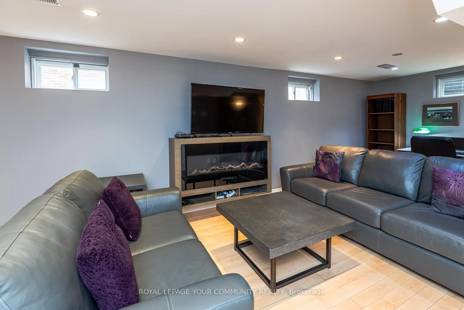 Photo 30 of 28 Woolsthorpe Crescent, Markham, German Mills — HOMEH