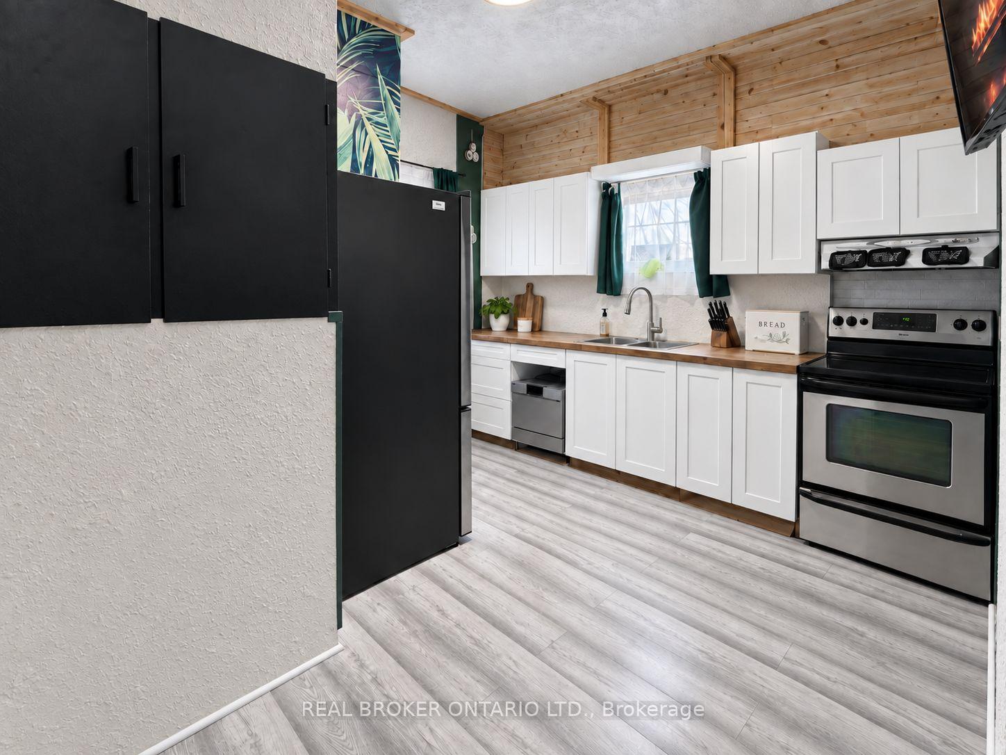 Photo 8 of 520 Front Street, Atikokan — HOMEH