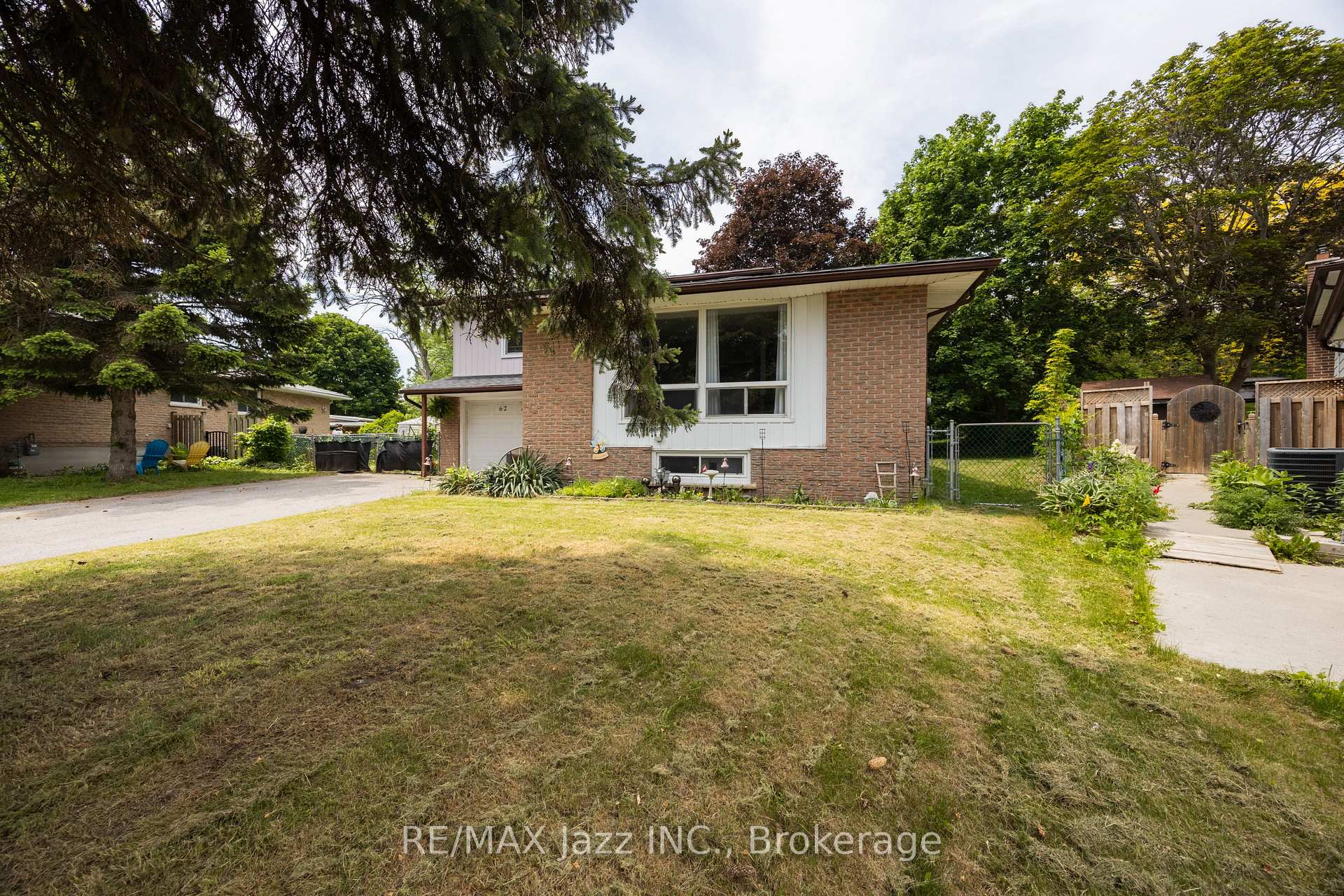 Photo 5 of 62 Crossley Drive, Port Hope — HOMEH