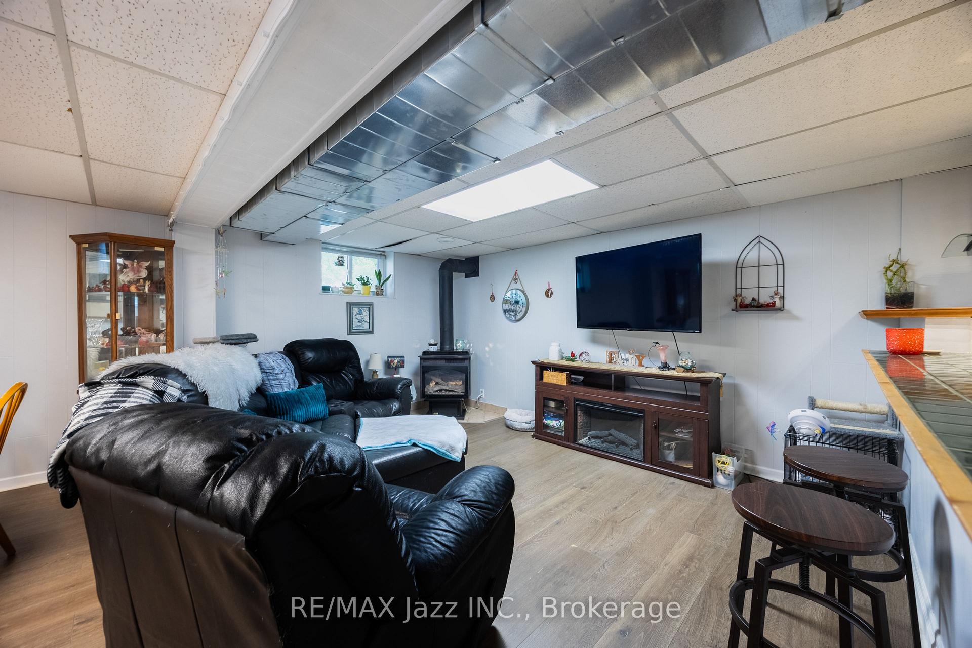 Photo 32 of 62 Crossley Drive, Port Hope — HOMEH