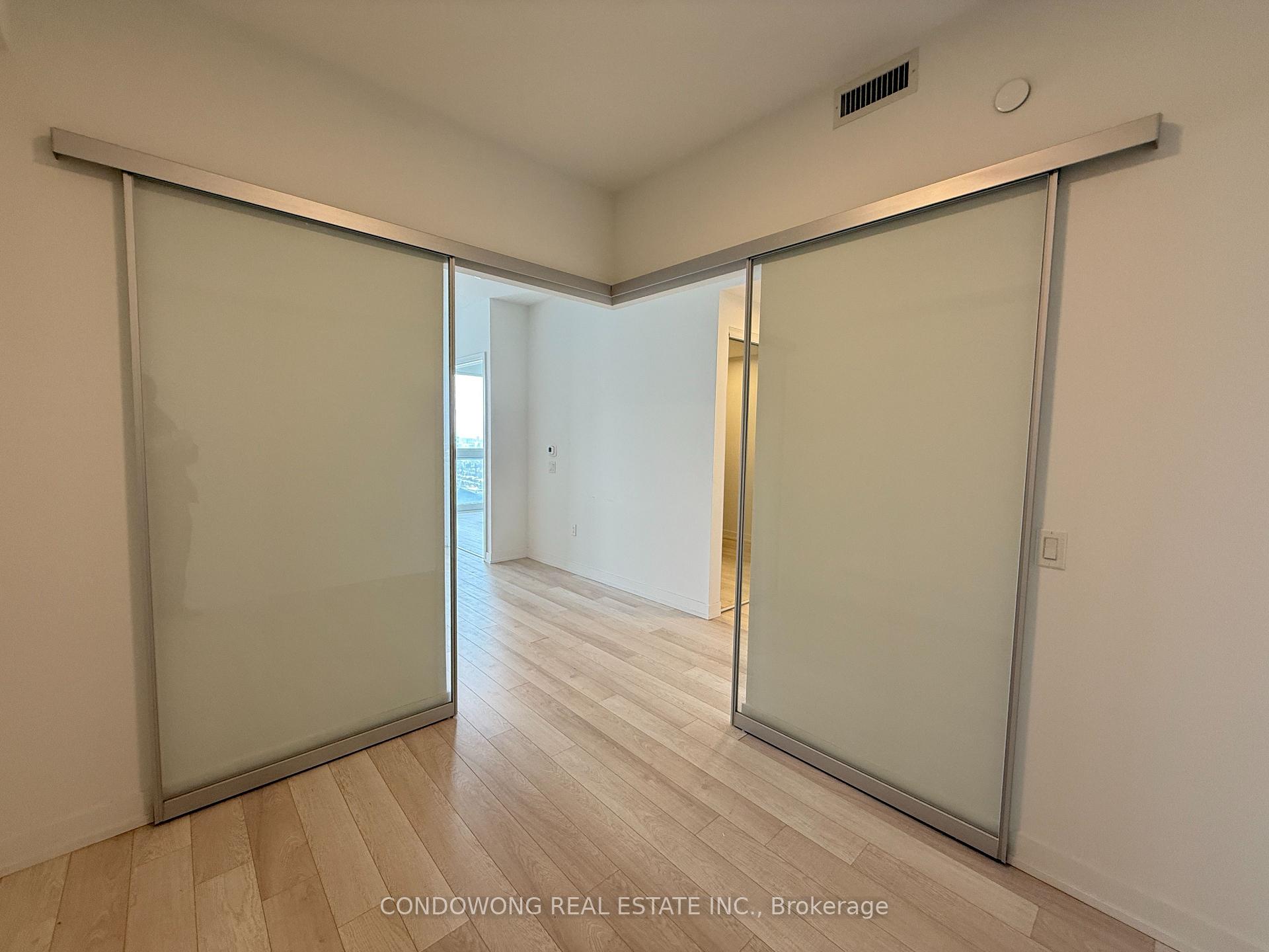 Photo 7 of Unit 2901, 39 Roehampton Avenue, Toronto, Mount Pleasant West — HOMEH