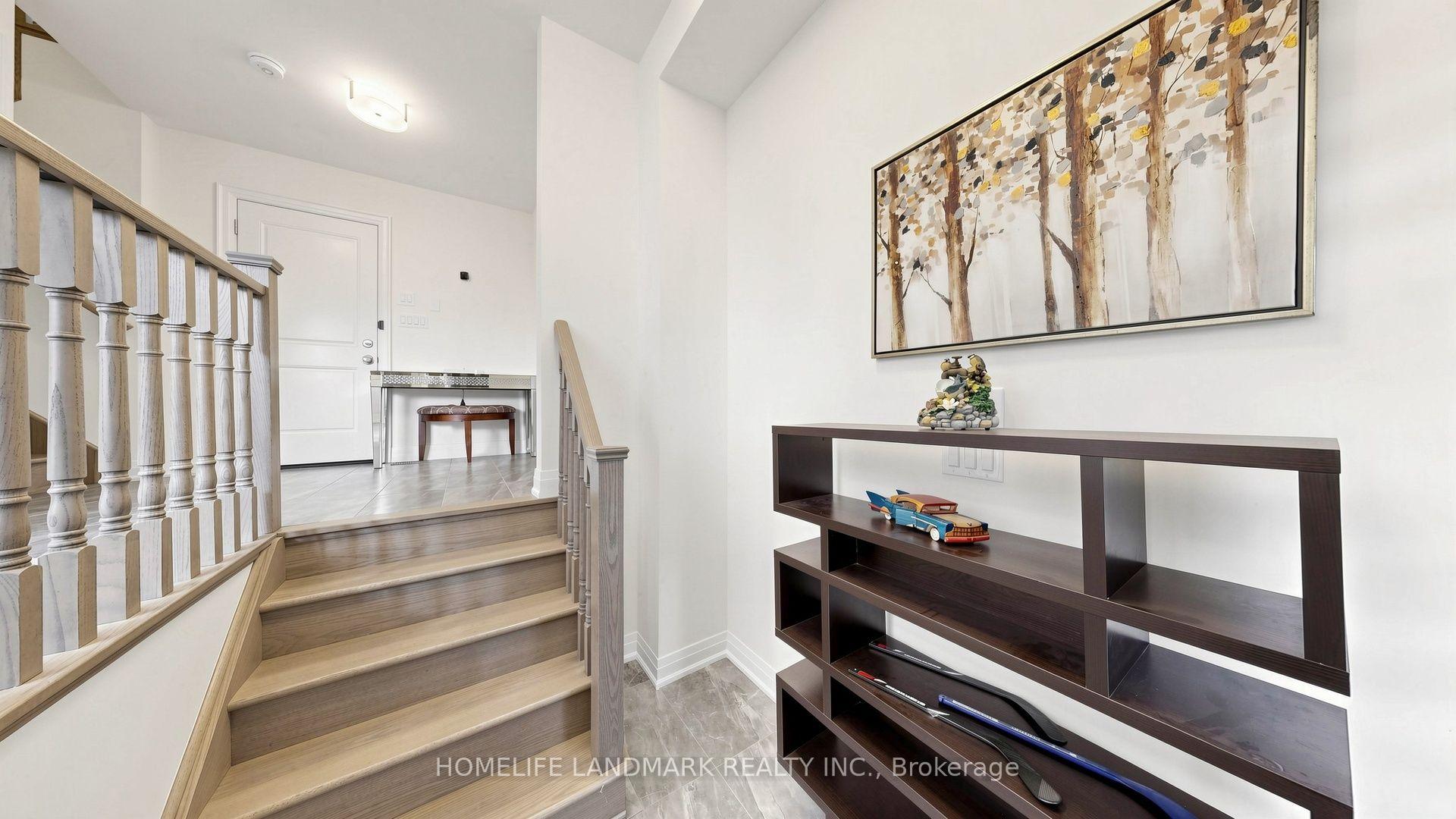 Photo 10 of 18 Gardenders Lane, Markham, Angus Glen — HOMEH