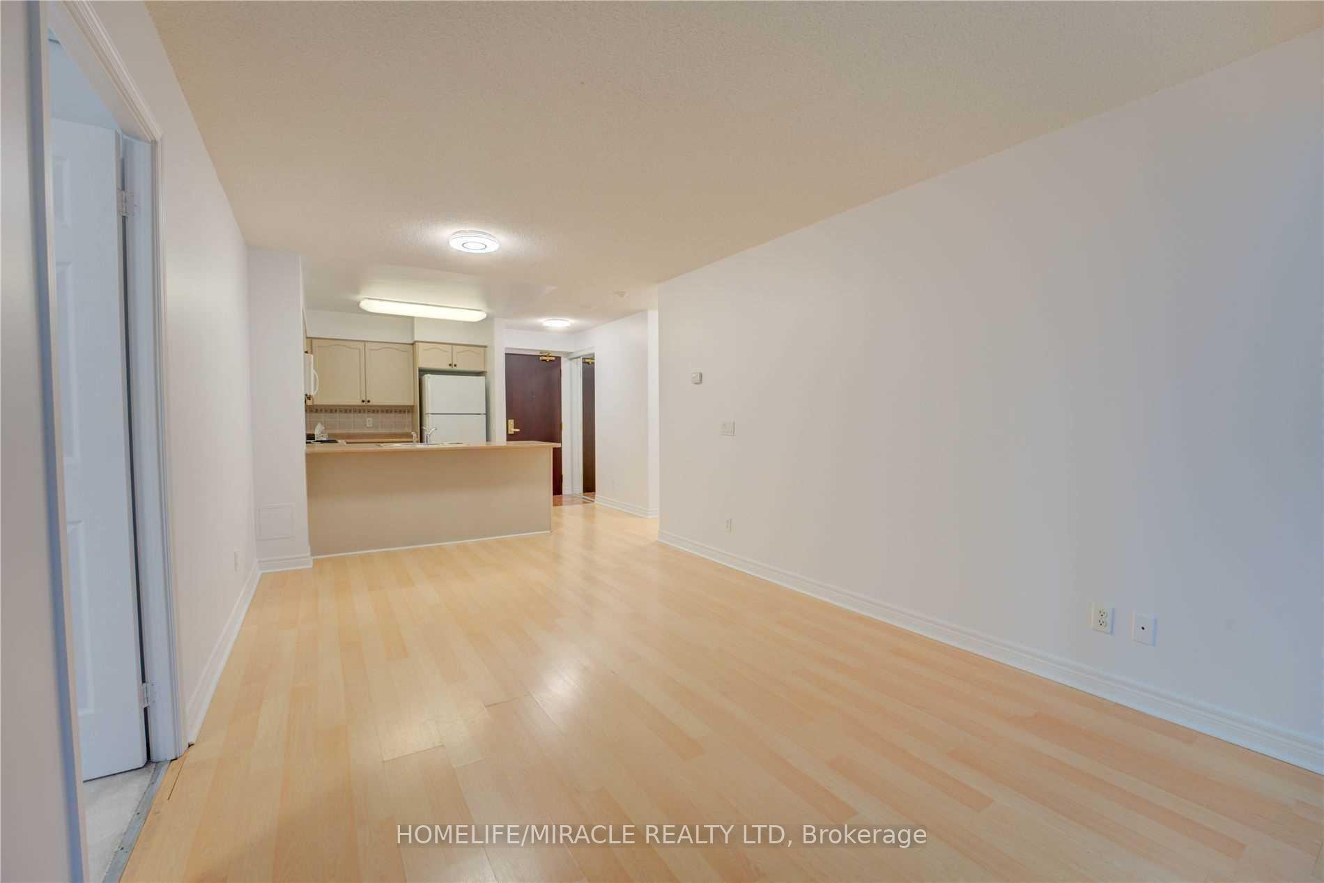 Photo 13 of Unit 1509, 30 Grand Trunk Crescent, Toronto, Waterfront Communities — HOMEH