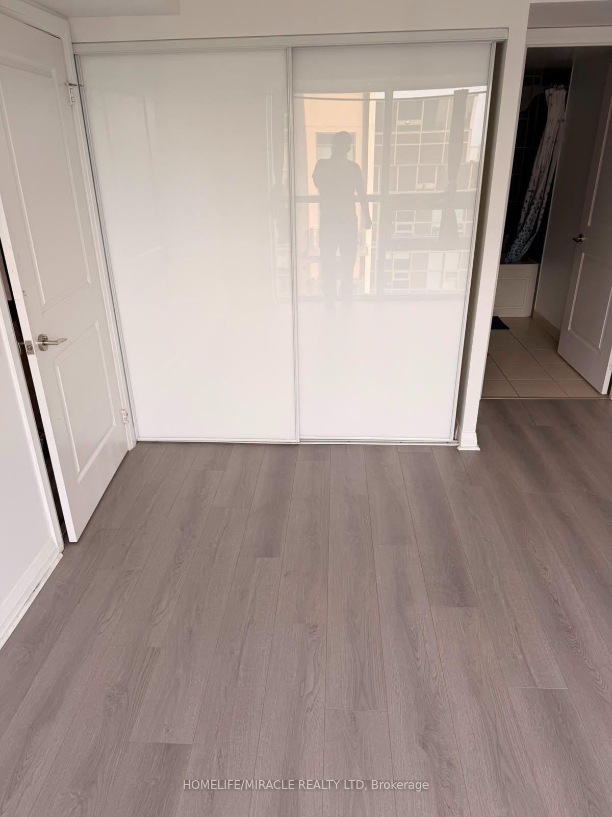 Photo 21 of Unit 1509, 30 Grand Trunk Crescent, Toronto, Waterfront Communities — HOMEH