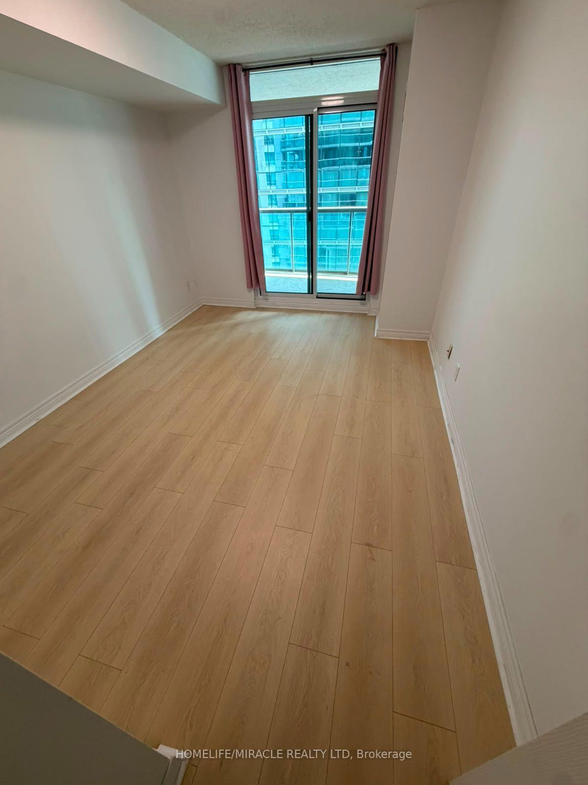 Photo 24 of Unit 1509, 30 Grand Trunk Crescent, Toronto, Waterfront Communities — HOMEH