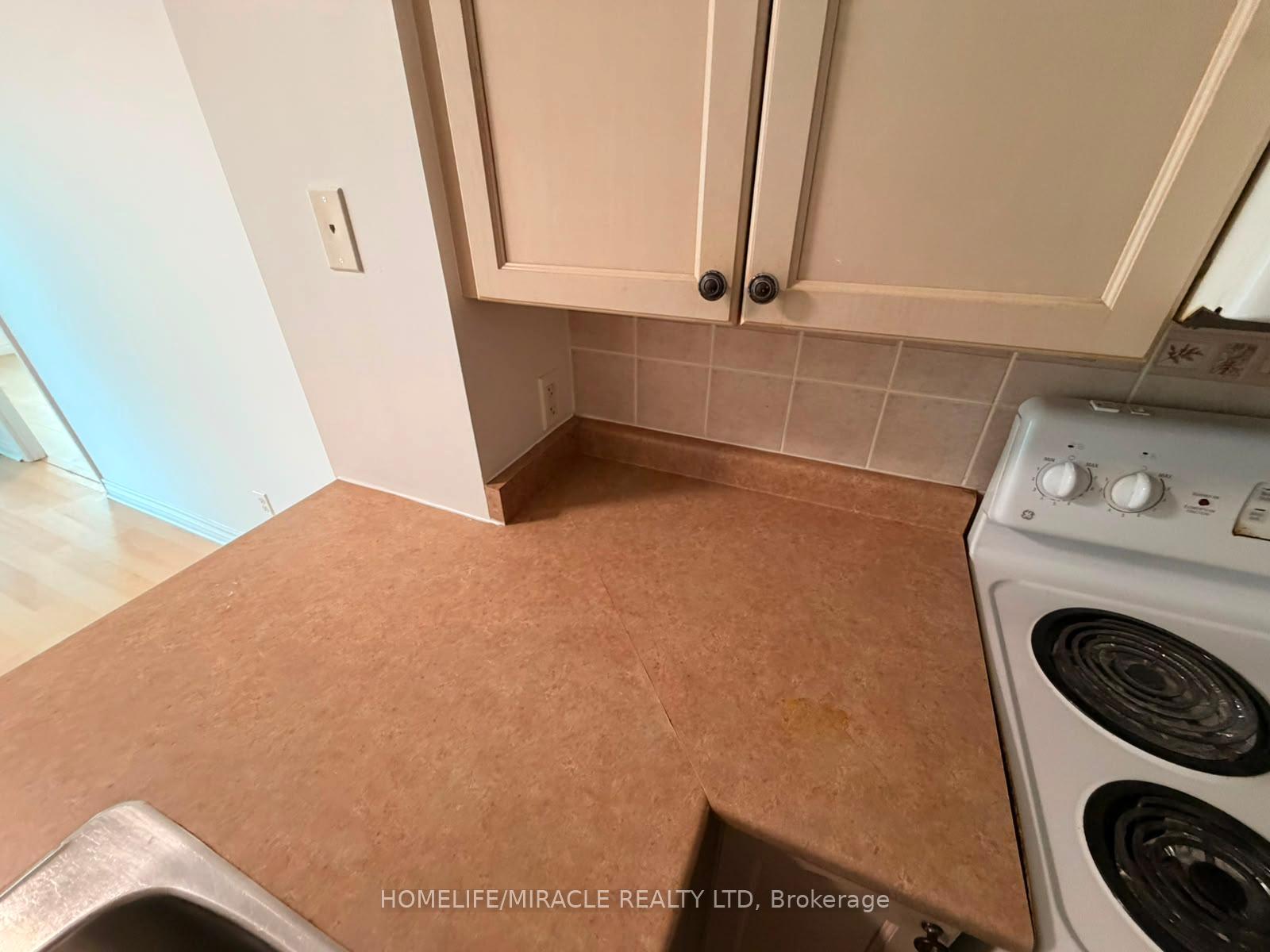 Photo 29 of Unit 1509, 30 Grand Trunk Crescent, Toronto, Waterfront Communities — HOMEH