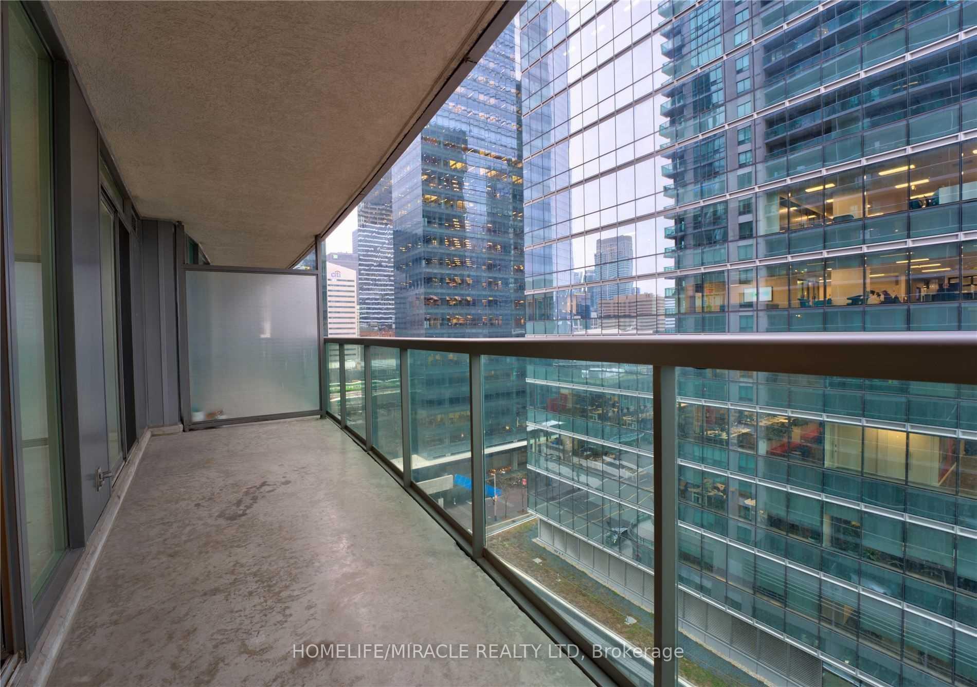 Photo 33 of Unit 1509, 30 Grand Trunk Crescent, Toronto, Waterfront Communities — HOMEH