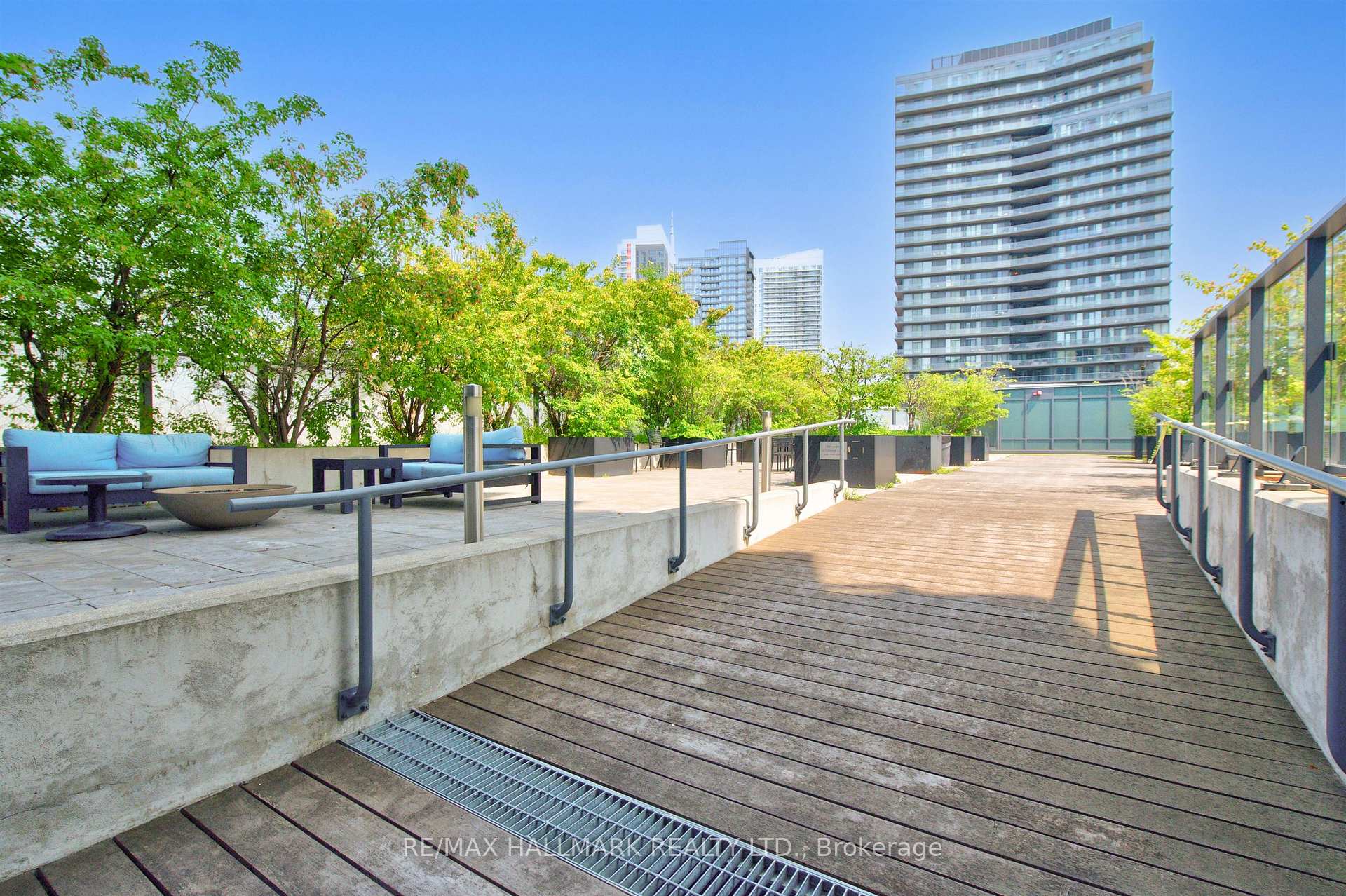 Photo 28 of Unit 320, 50 Bruyeres Mews, Toronto, Niagara — HOMEH