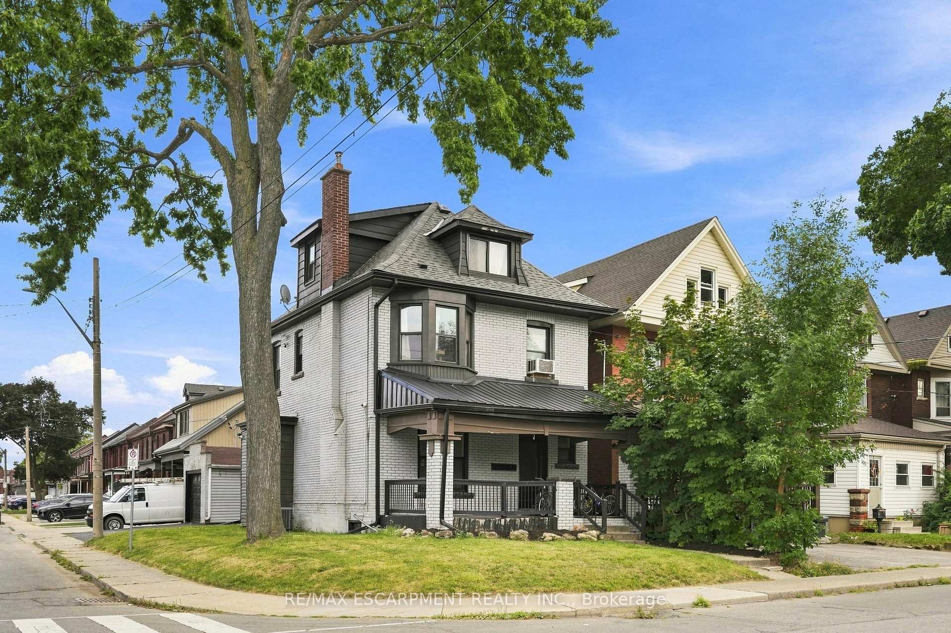 Photo 3 of 106 Barnesdale Avenue N, Hamilton, Stipley — HOMEH