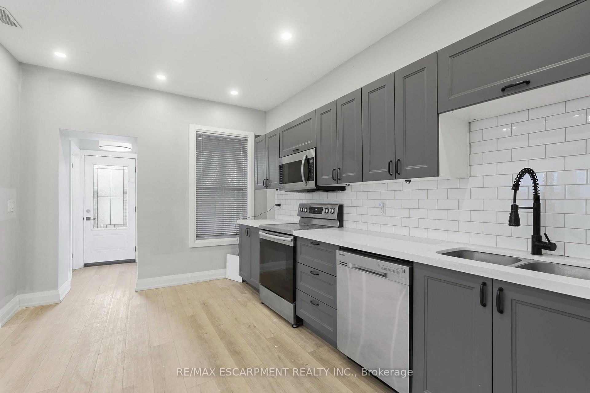 Photo 9 of 106 Barnesdale Avenue N, Hamilton, Stipley — HOMEH