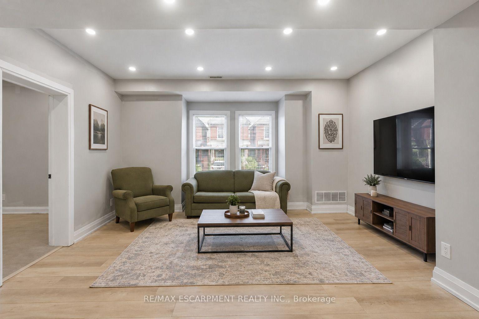 Photo 11 of 106 Barnesdale Avenue N, Hamilton, Stipley — HOMEH