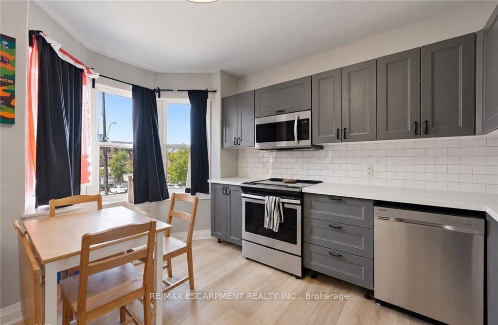 Photo 23 of 106 Barnesdale Avenue N, Hamilton, Stipley — HOMEH