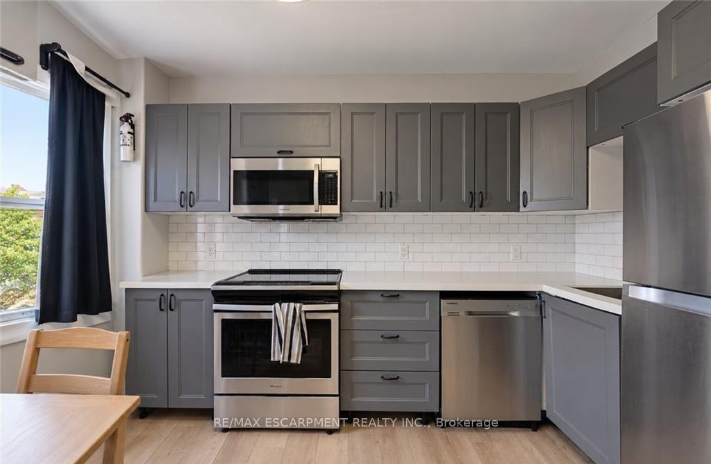 Photo 24 of 106 Barnesdale Avenue N, Hamilton, Stipley — HOMEH