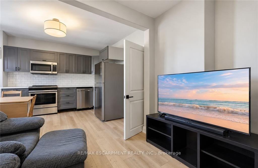 Photo 27 of 106 Barnesdale Avenue N, Hamilton, Stipley — HOMEH