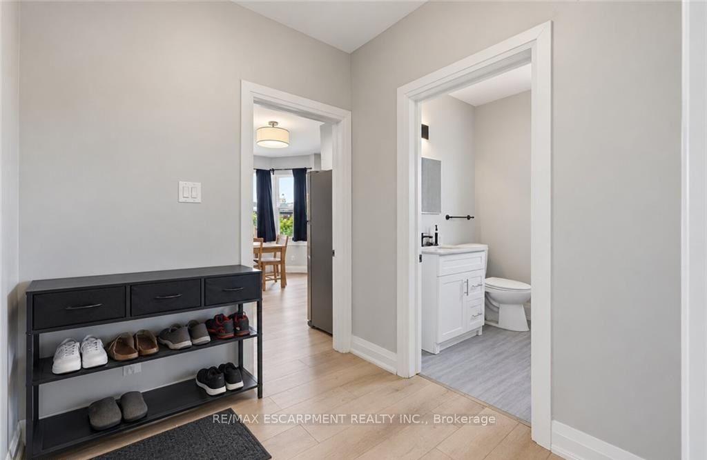 Photo 35 of 106 Barnesdale Avenue N, Hamilton, Stipley — HOMEH