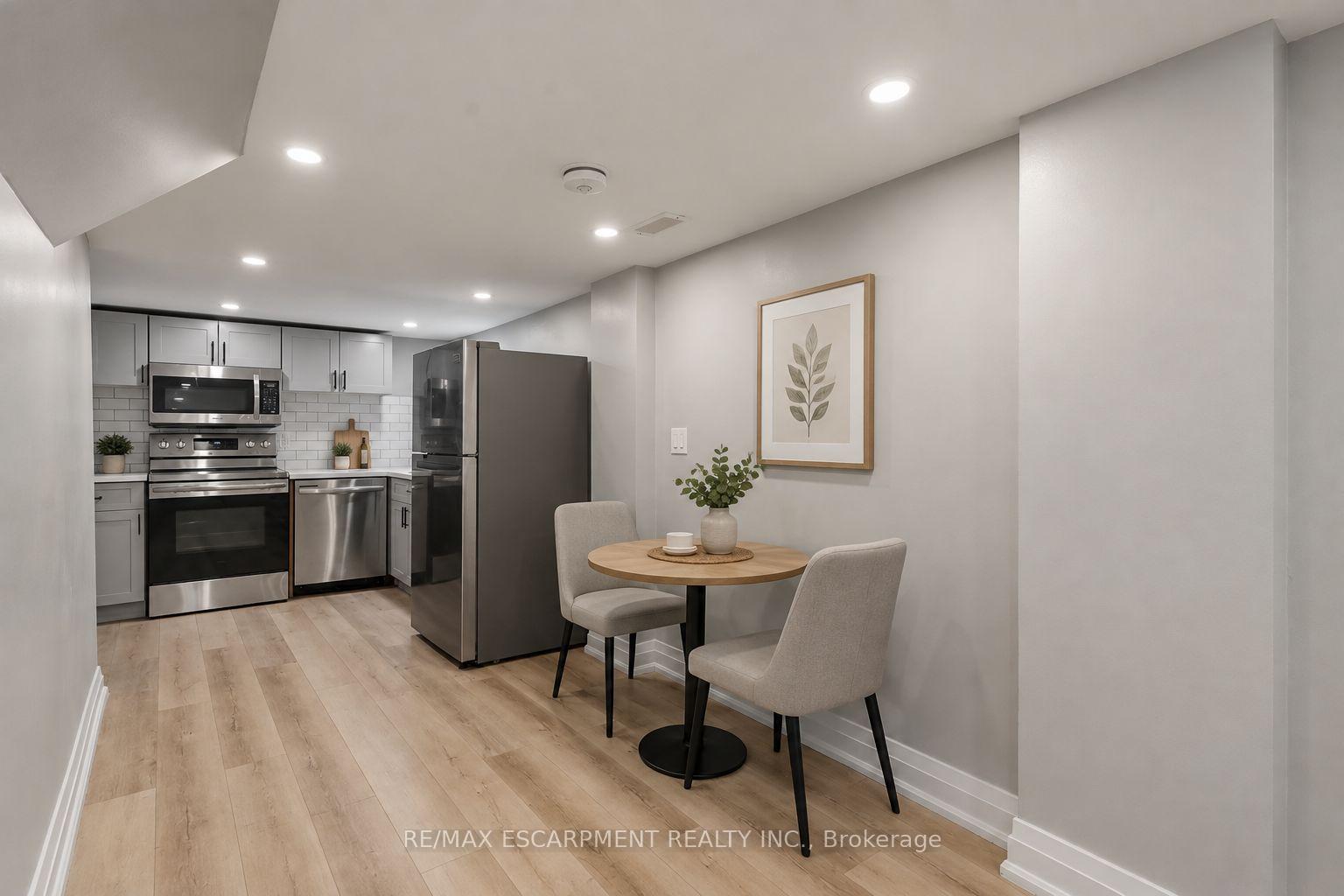 Photo 44 of 106 Barnesdale Avenue N, Hamilton, Stipley — HOMEH