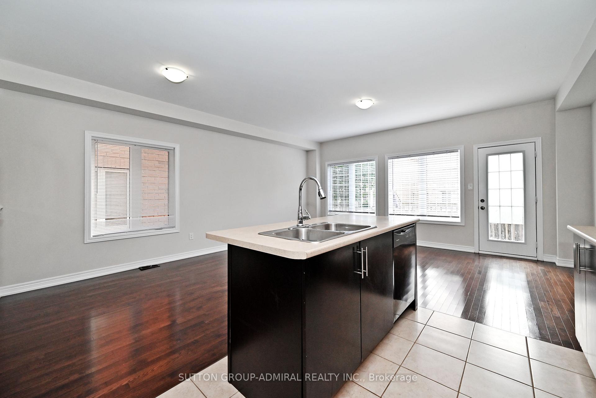 Photo 29 of 110 Southdown Avenue, Vaughan, Patterson — HOMEH