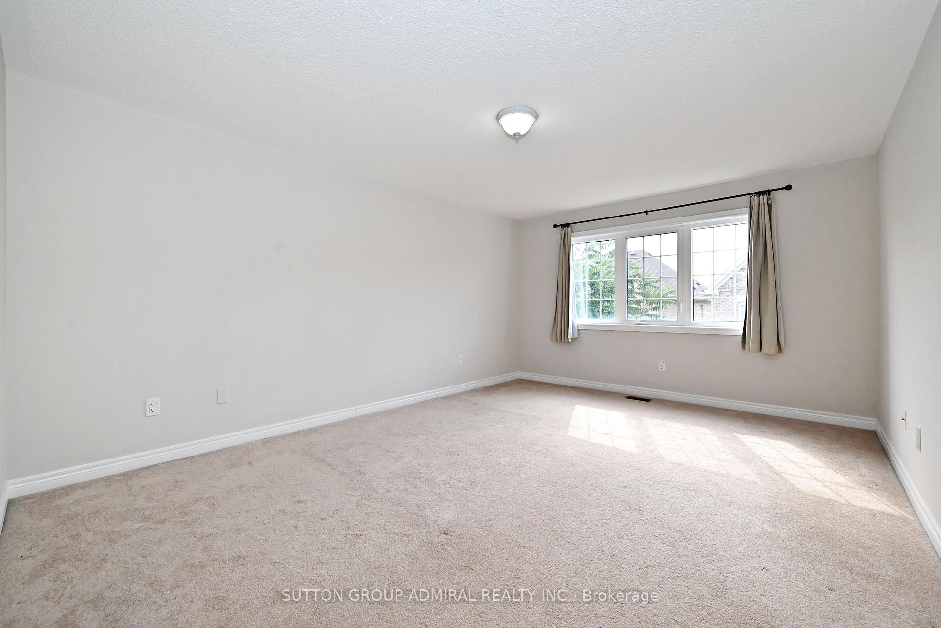 Photo 43 of 110 Southdown Avenue, Vaughan, Patterson — HOMEH
