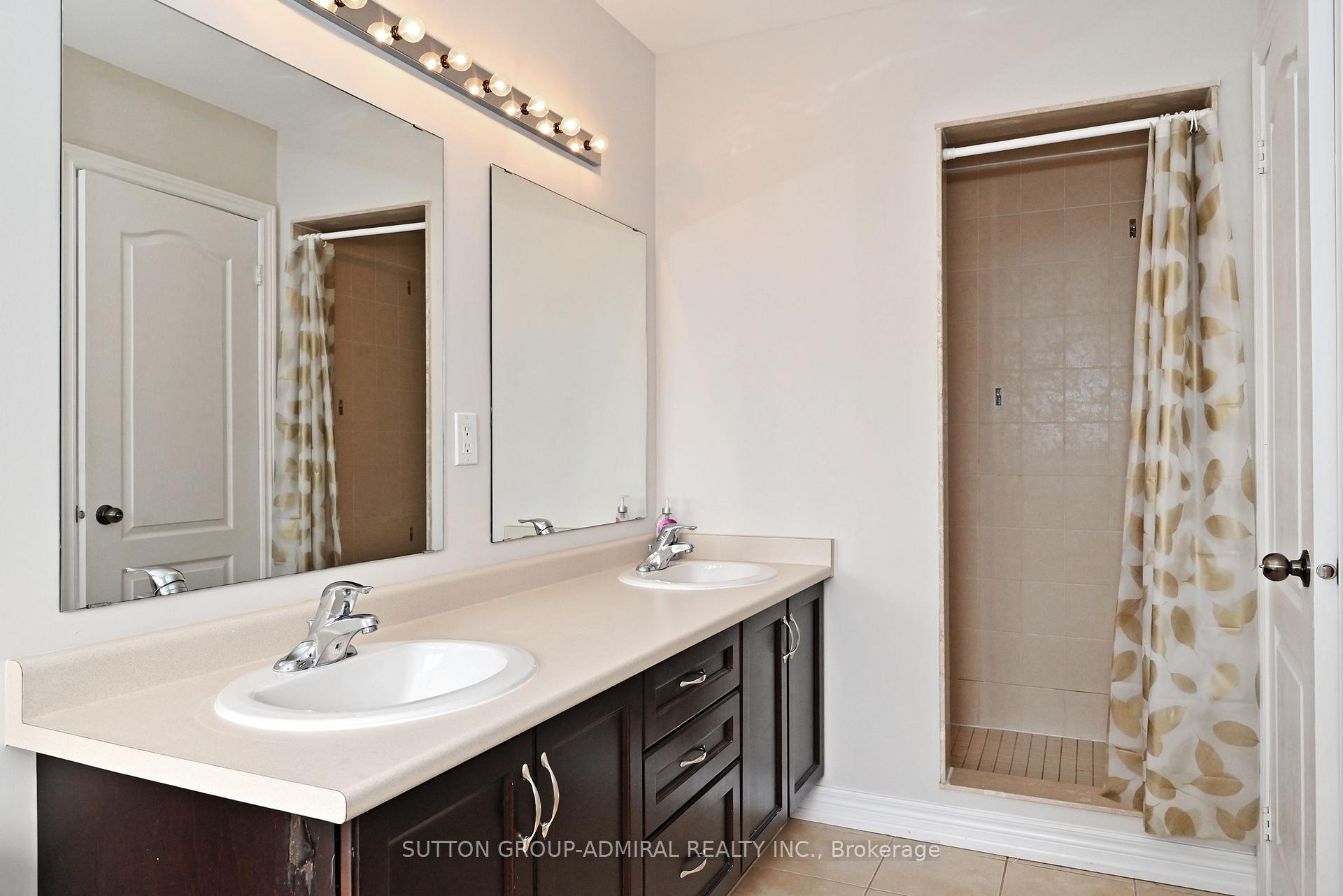 Photo 57 of 110 Southdown Avenue, Vaughan, Patterson — HOMEH