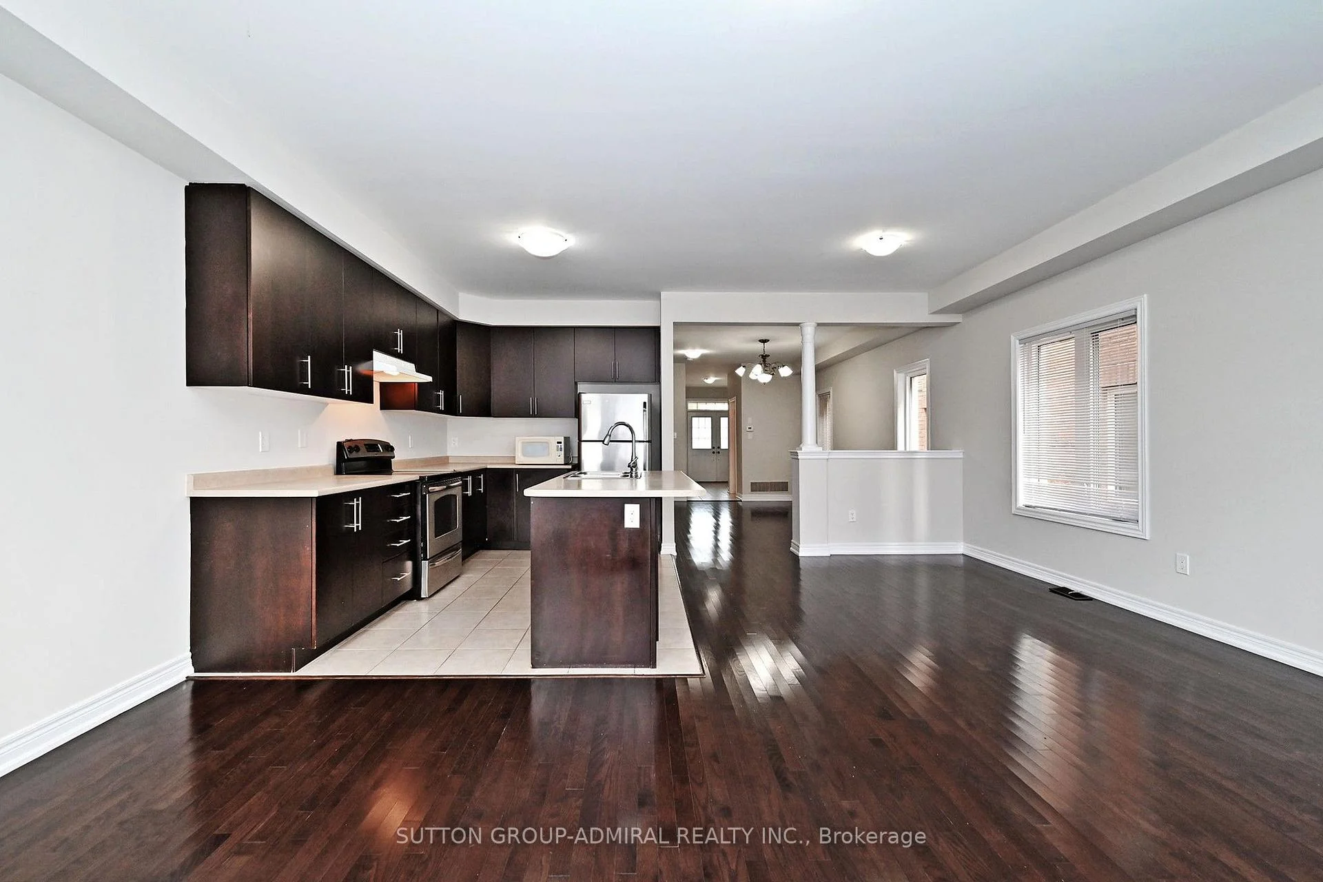 Photo 16 of 110 Southdown Avenue, Vaughan, Patterson — HOMEH