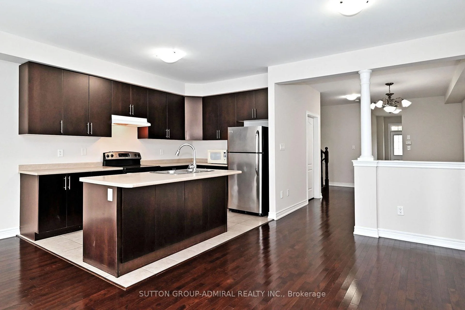 Photo 18 of 110 Southdown Avenue, Vaughan, Patterson — HOMEH