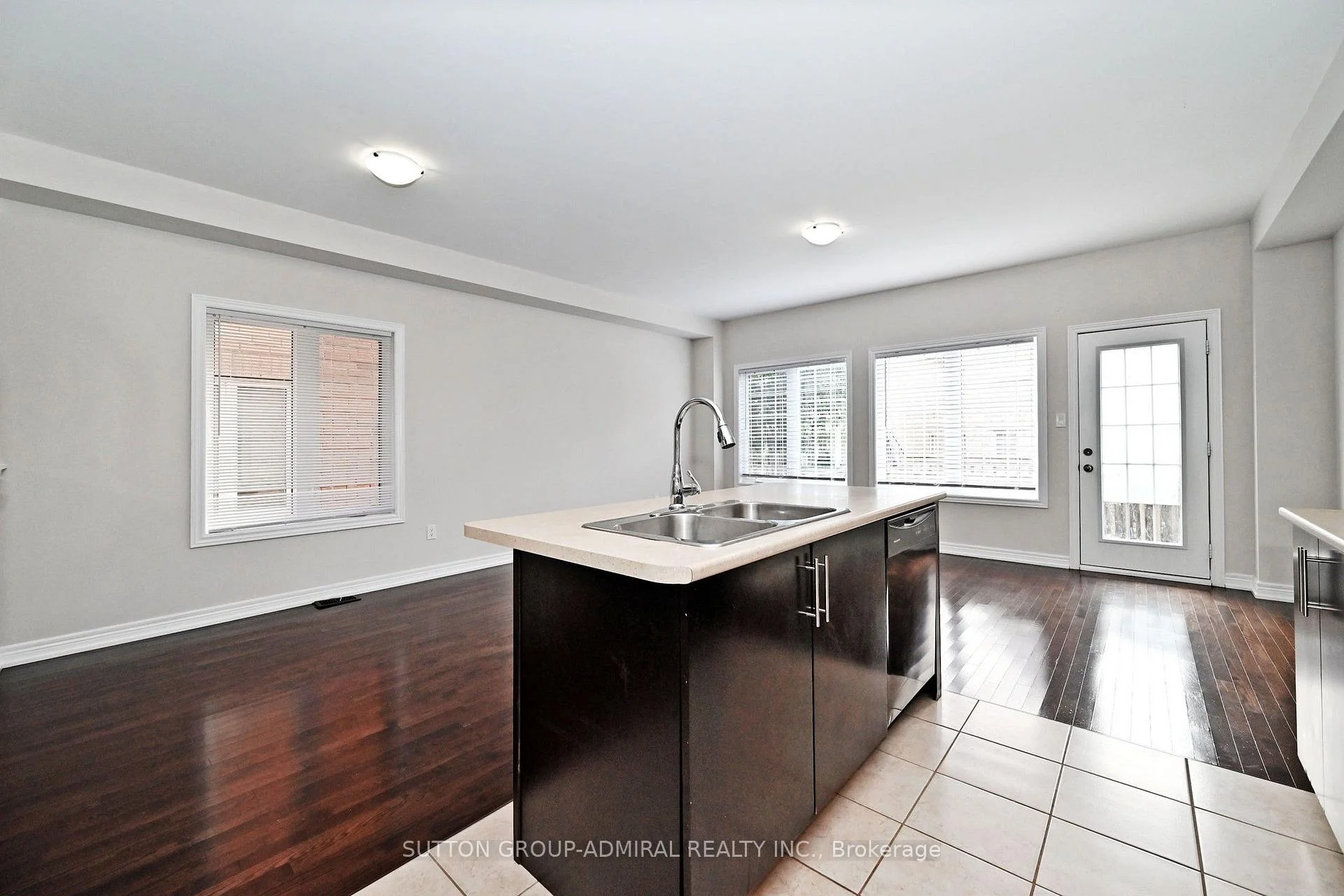 Photo 28 of 110 Southdown Avenue, Vaughan, Patterson — HOMEH