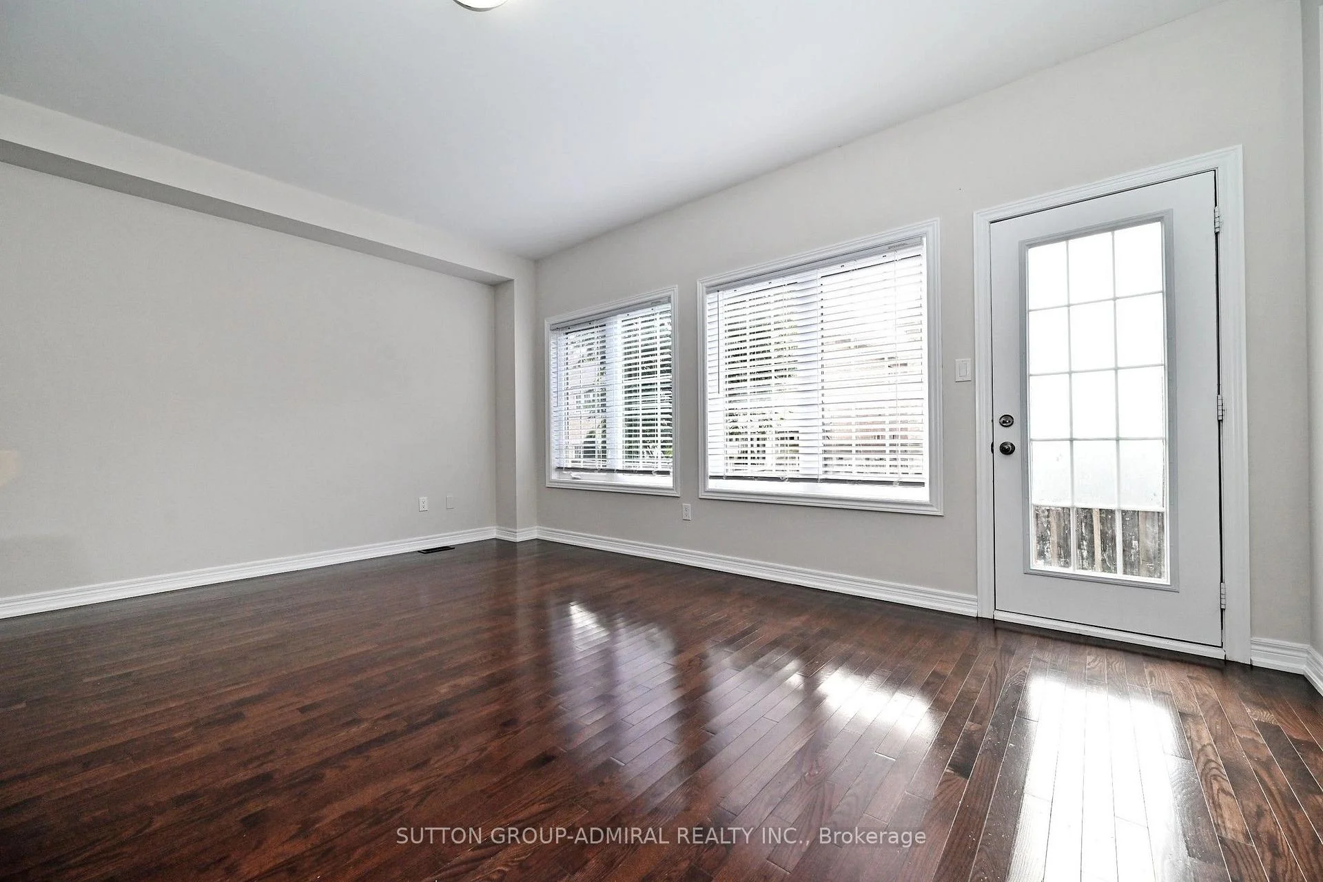 Photo 30 of 110 Southdown Avenue, Vaughan, Patterson — HOMEH