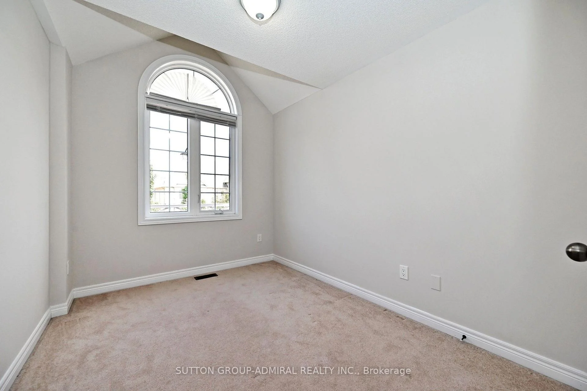 Photo 66 of 110 Southdown Avenue, Vaughan, Patterson — HOMEH
