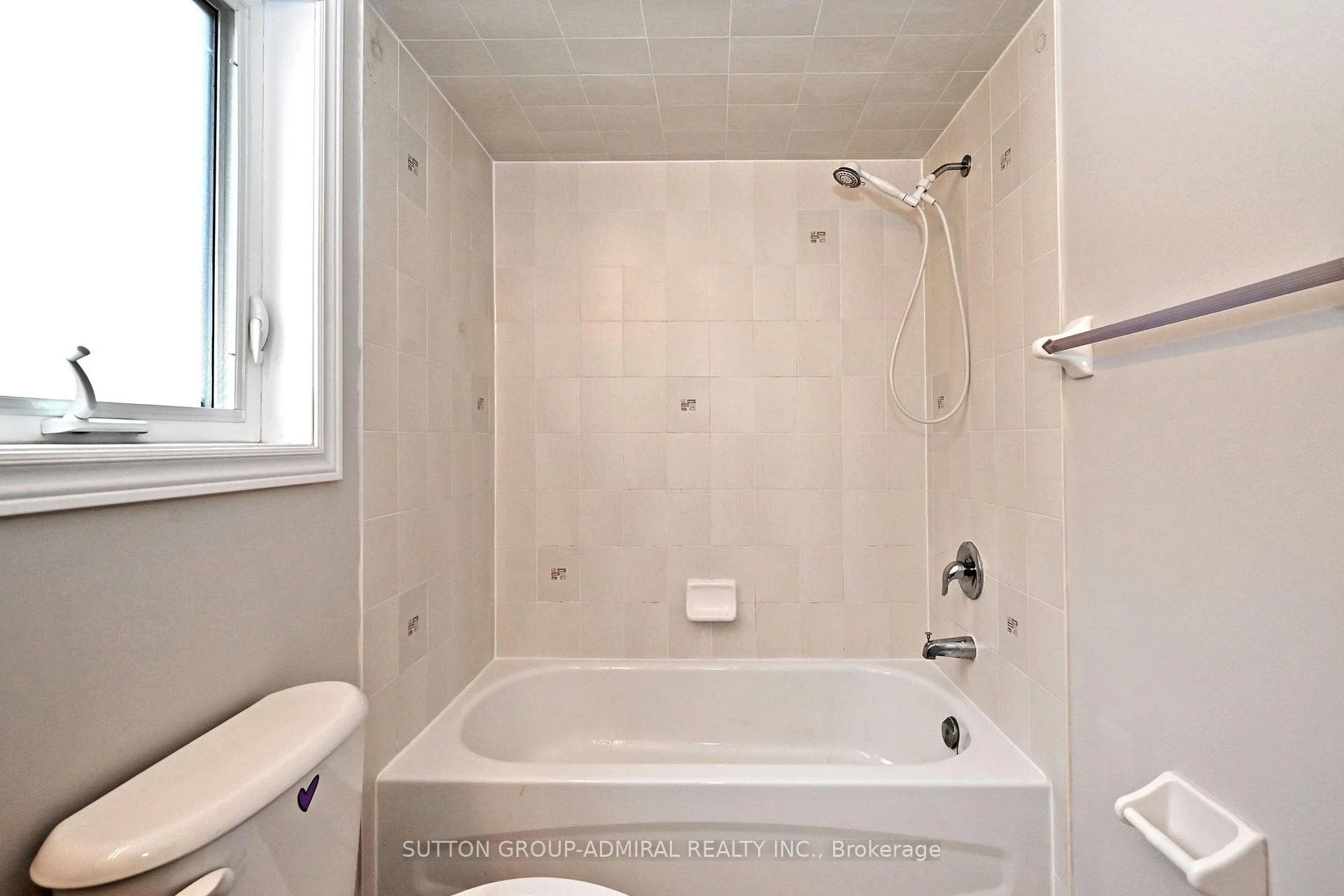 Photo 78 of 110 Southdown Avenue, Vaughan, Patterson — HOMEH