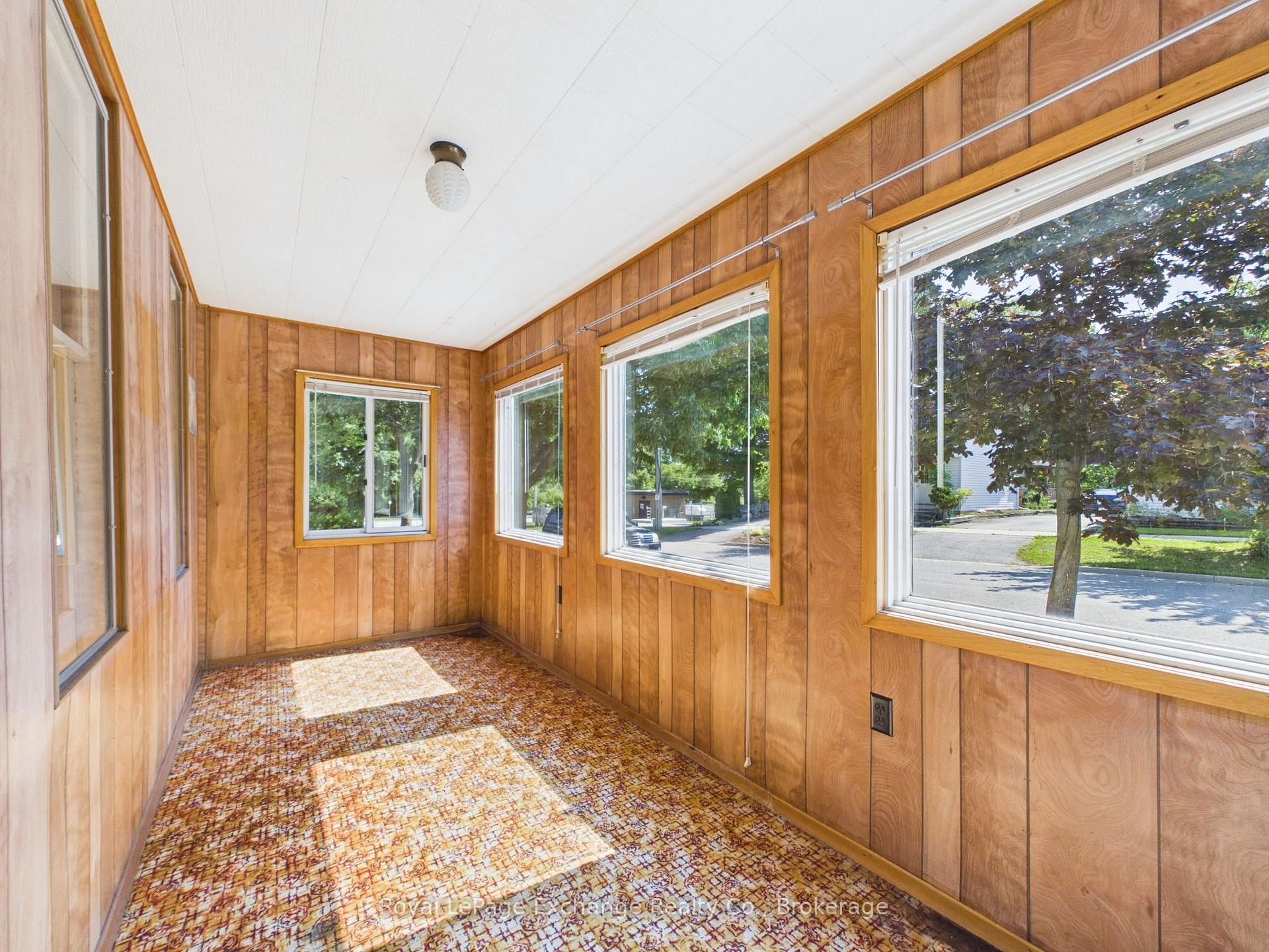 Photo 2 of 856 Olde Victoria Street, Kincardine — HOMEH