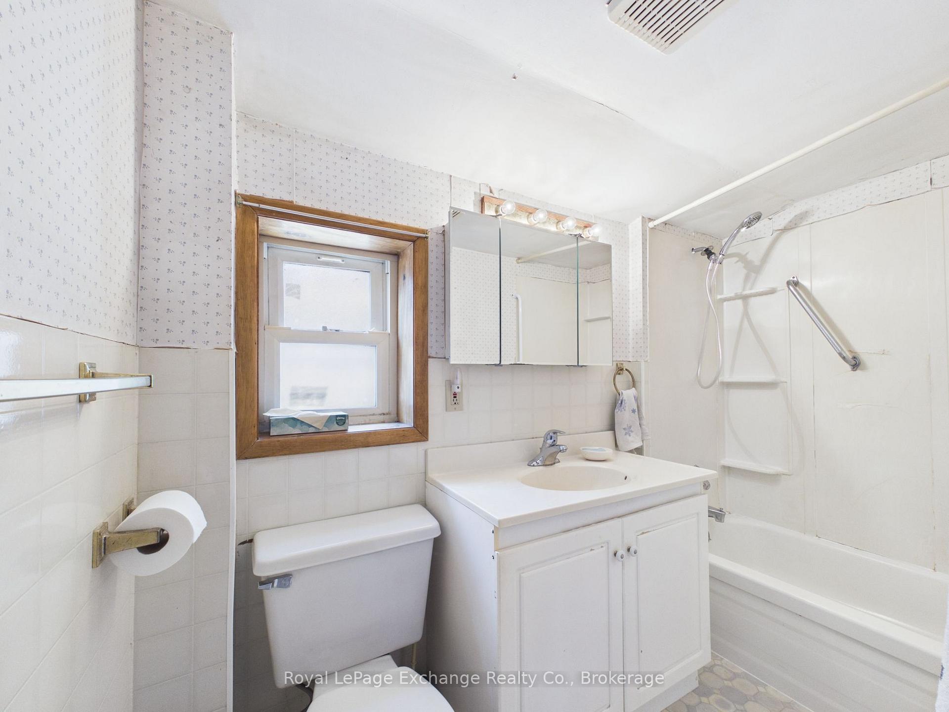 Photo 9 of 856 Olde Victoria Street, Kincardine — HOMEH