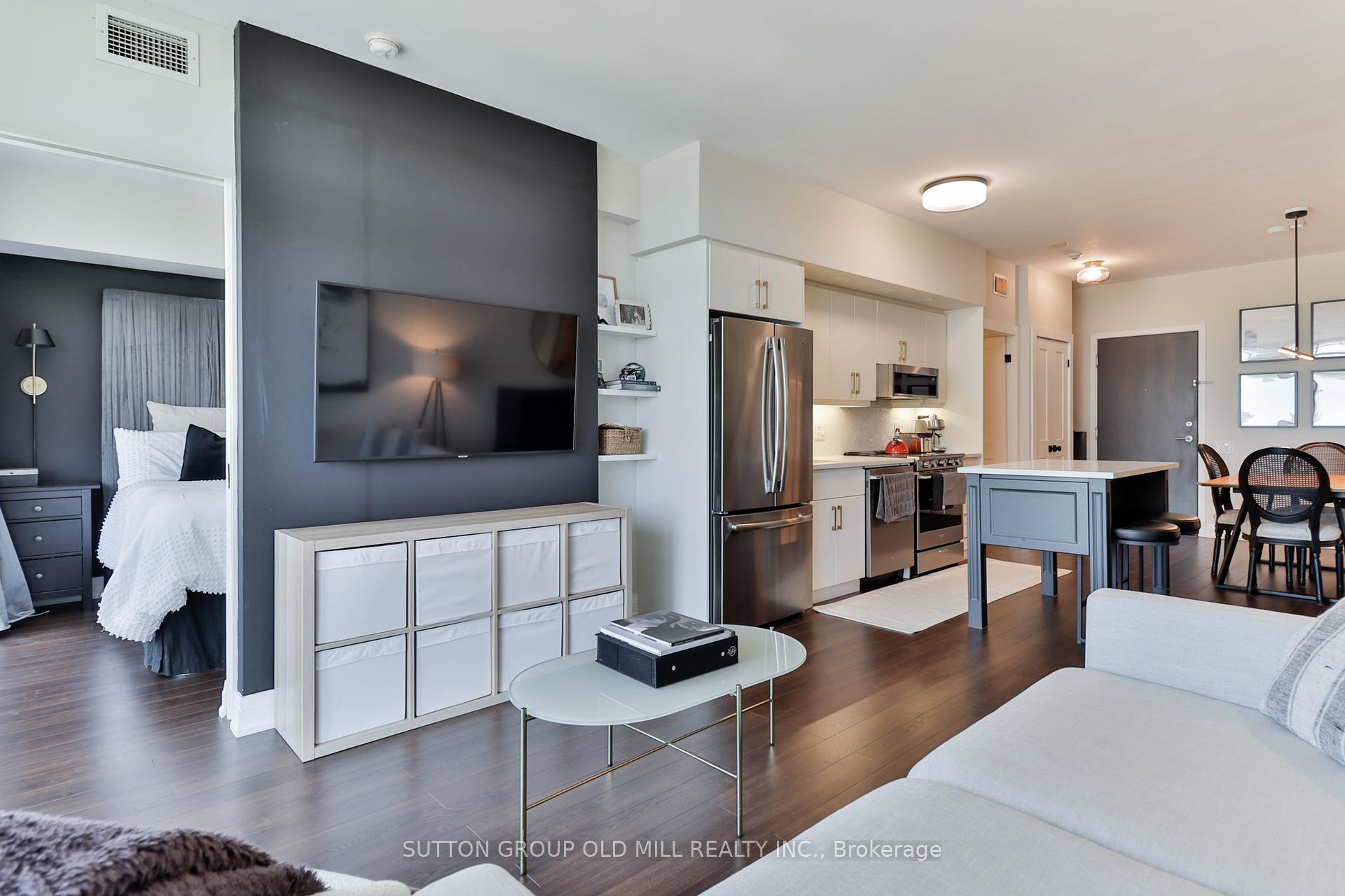 Photo 5 of Unit 602, 103 The Queensway, Toronto, High Park-Swansea — HOMEH