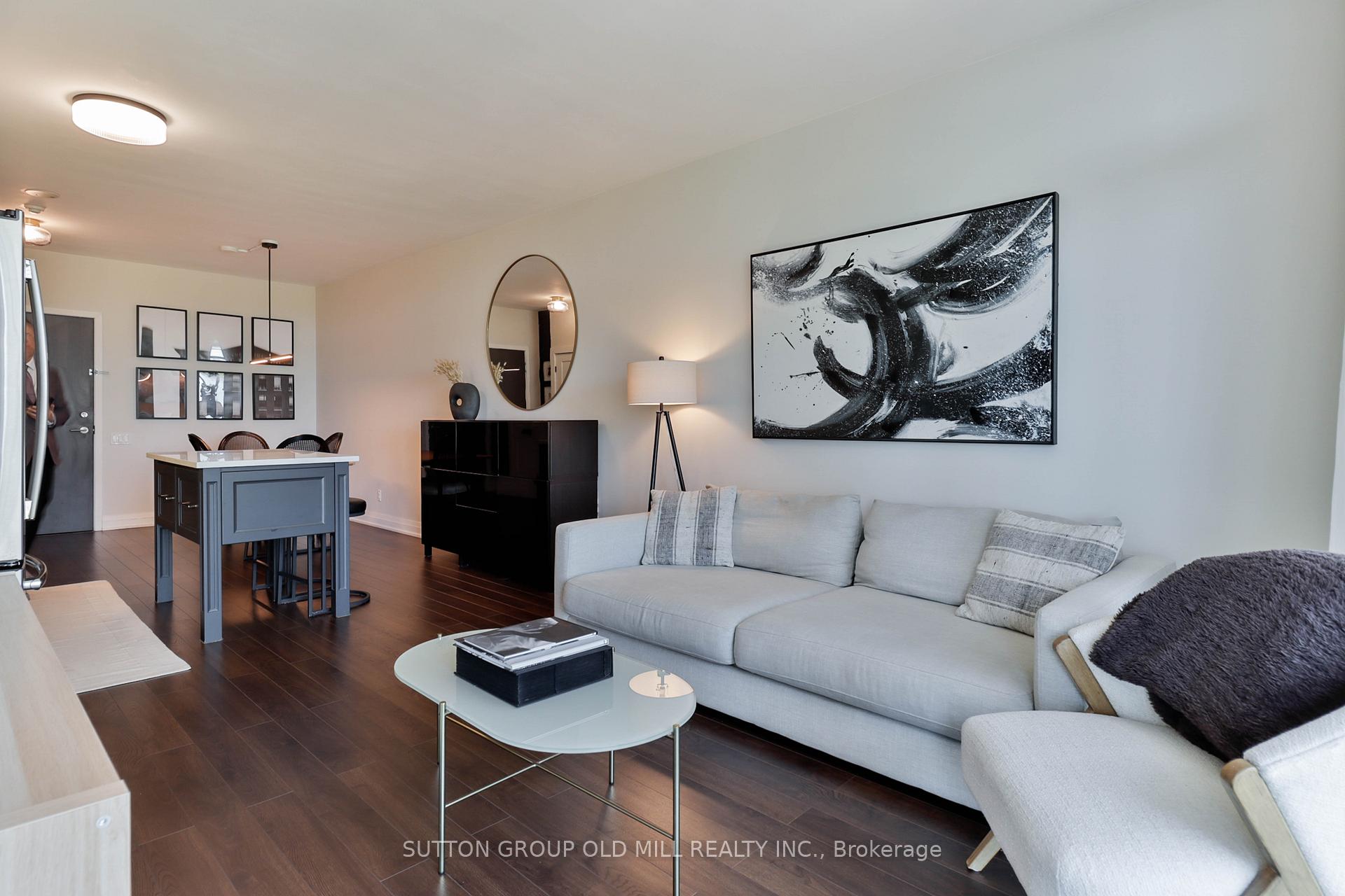 Photo 6 of Unit 602, 103 The Queensway, Toronto, High Park-Swansea — HOMEH