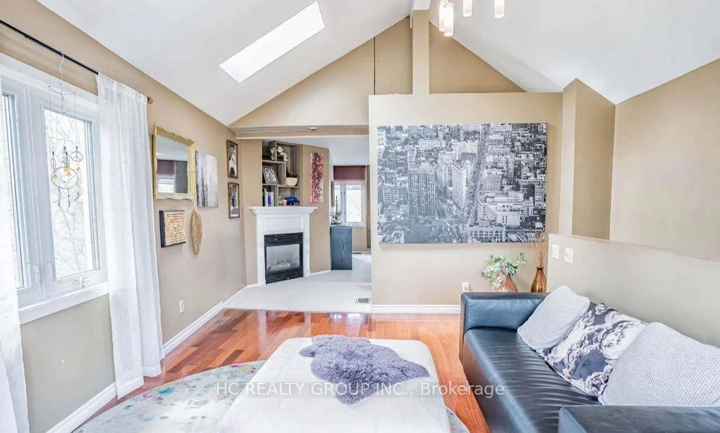 Photo 23 of 75 Shilton Road, Scarborough, Agincourt South-Malvern West — HOMEH