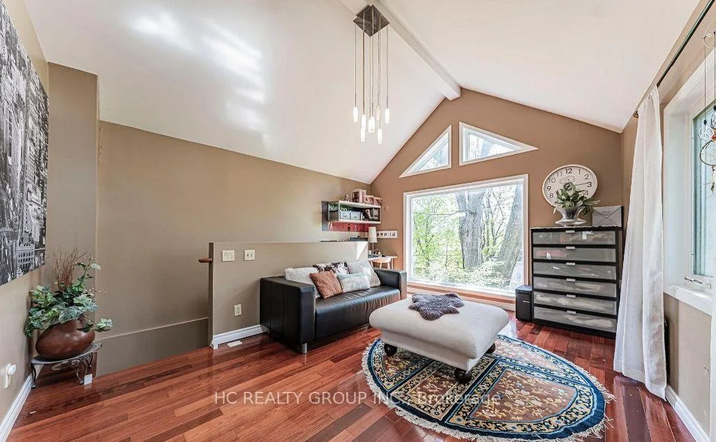 Photo 25 of 75 Shilton Road, Scarborough, Agincourt South-Malvern West — HOMEH