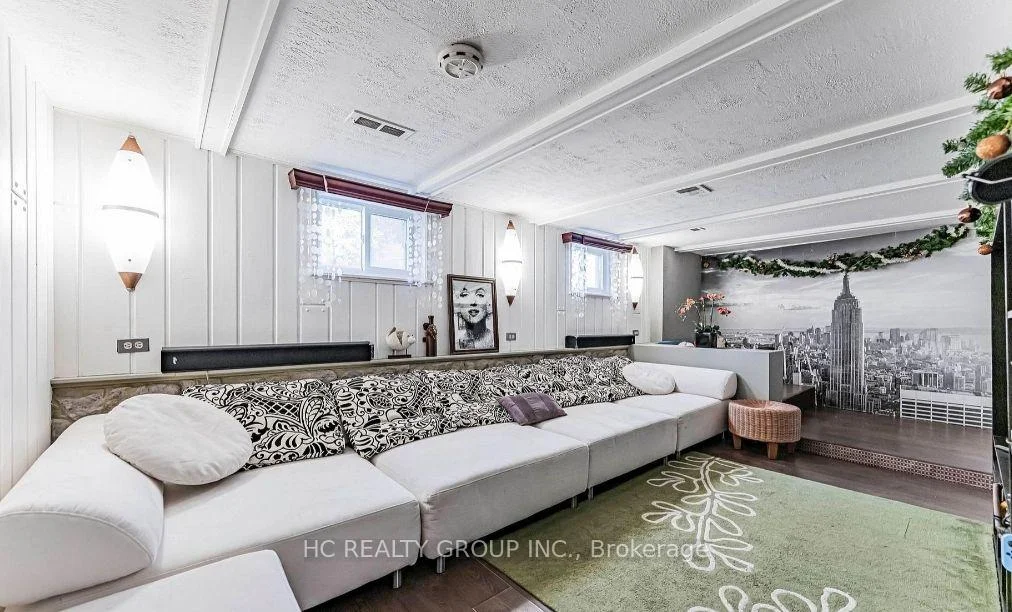 Photo 33 of 75 Shilton Road, Scarborough, Agincourt South-Malvern West — HOMEH