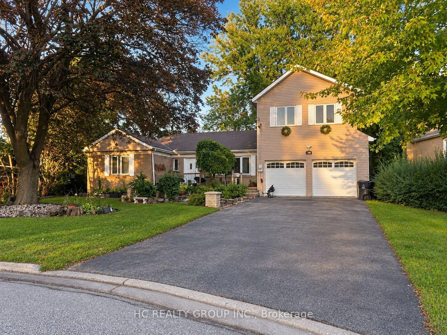 Photo 4 of 75 Shilton Road, Scarborough, Agincourt South-Malvern West — HOMEH