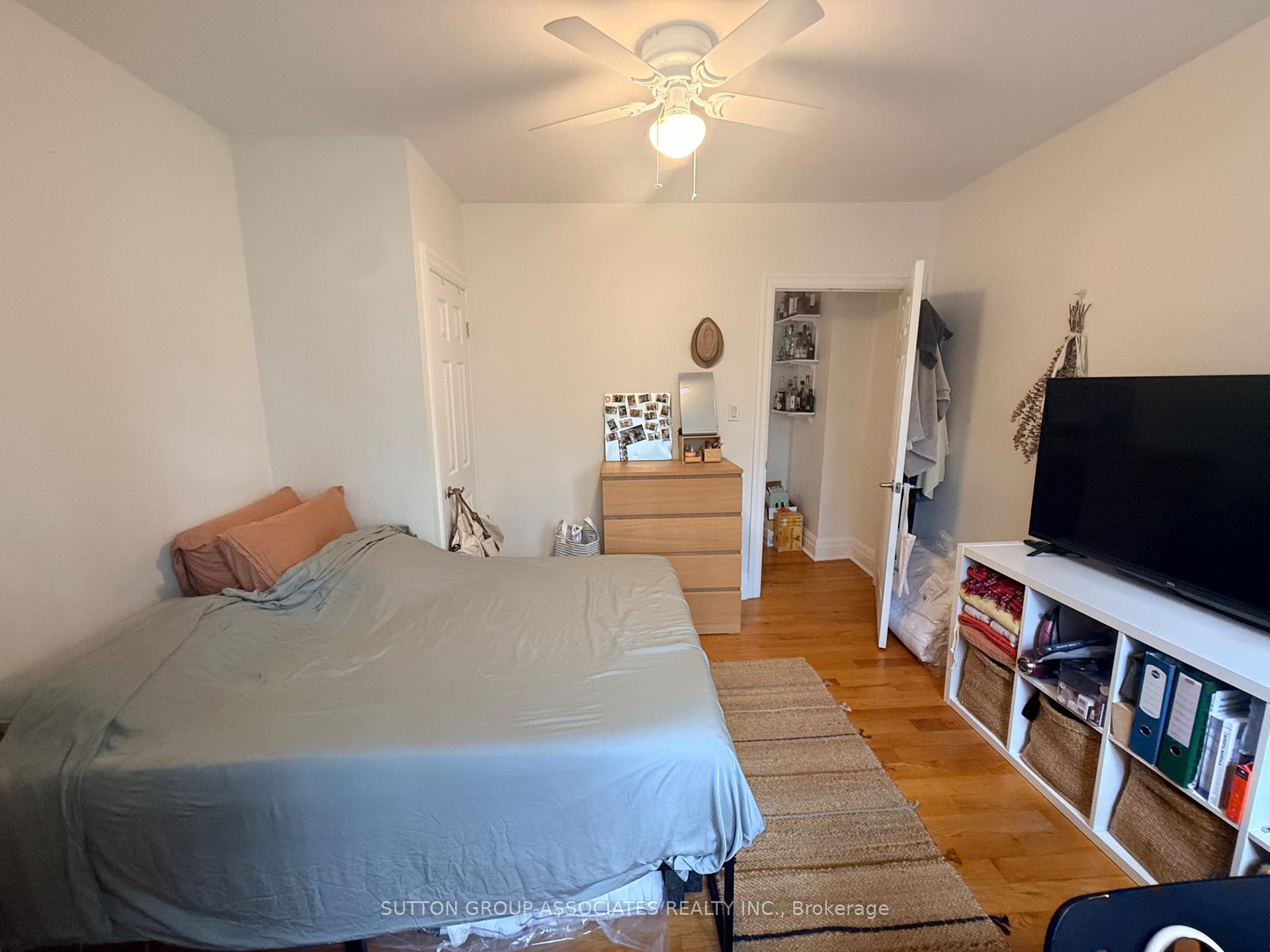 Photo 21 of Unit Upper, 184 Madison Avenue, Toronto, The Annex — HOMEH