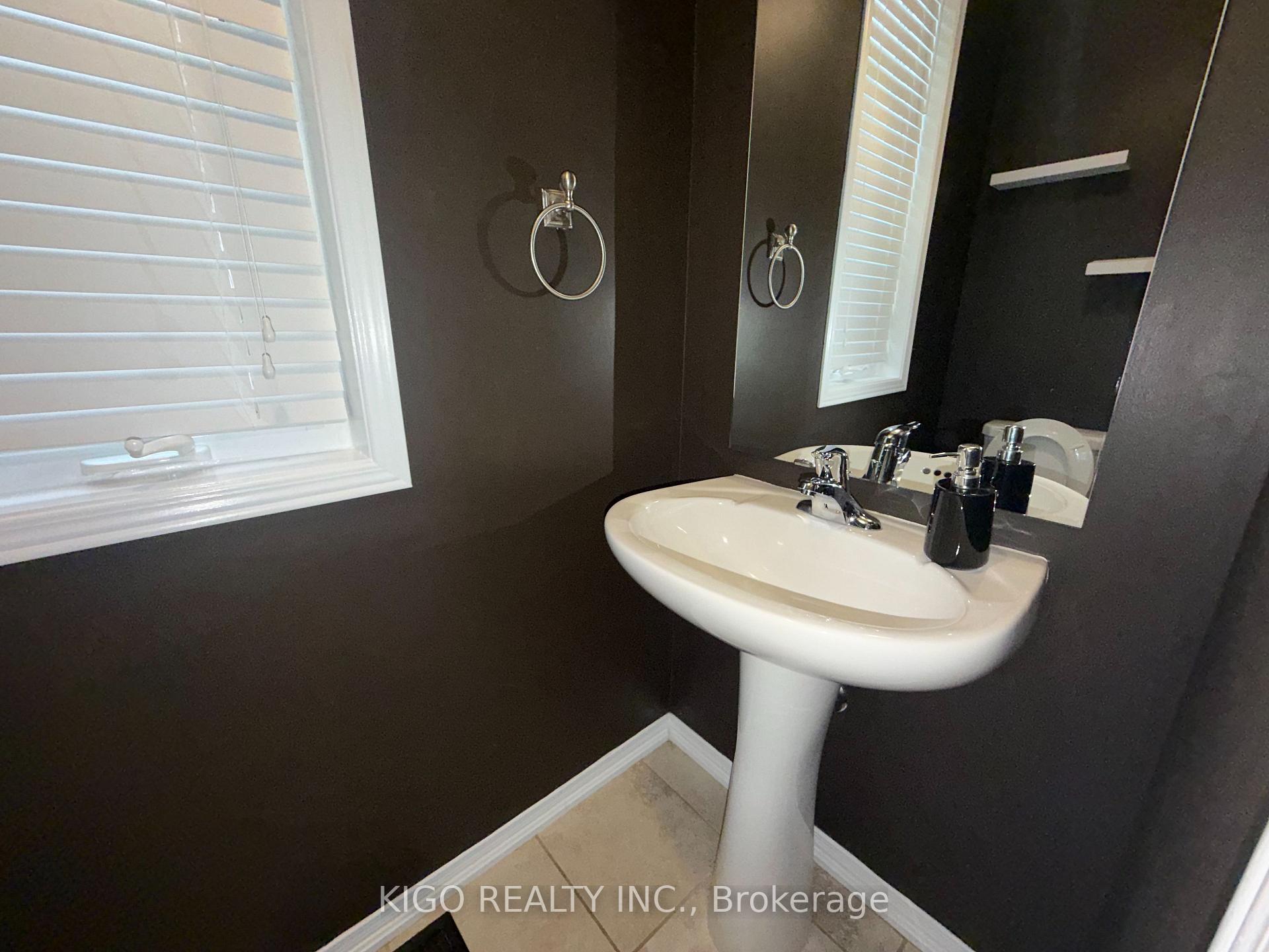 Photo 10 of 21 Summerside Avenue, Whitby, Taunton North — HOMEH