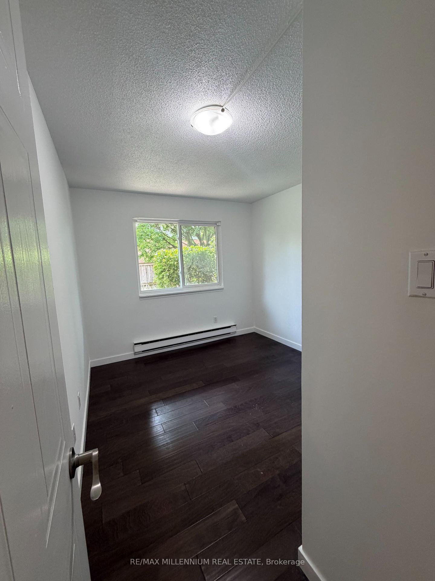 Photo 4 of Unit 1613, 1480 Pilgrims Way, Oakville, Glen Abbey — HOMEH