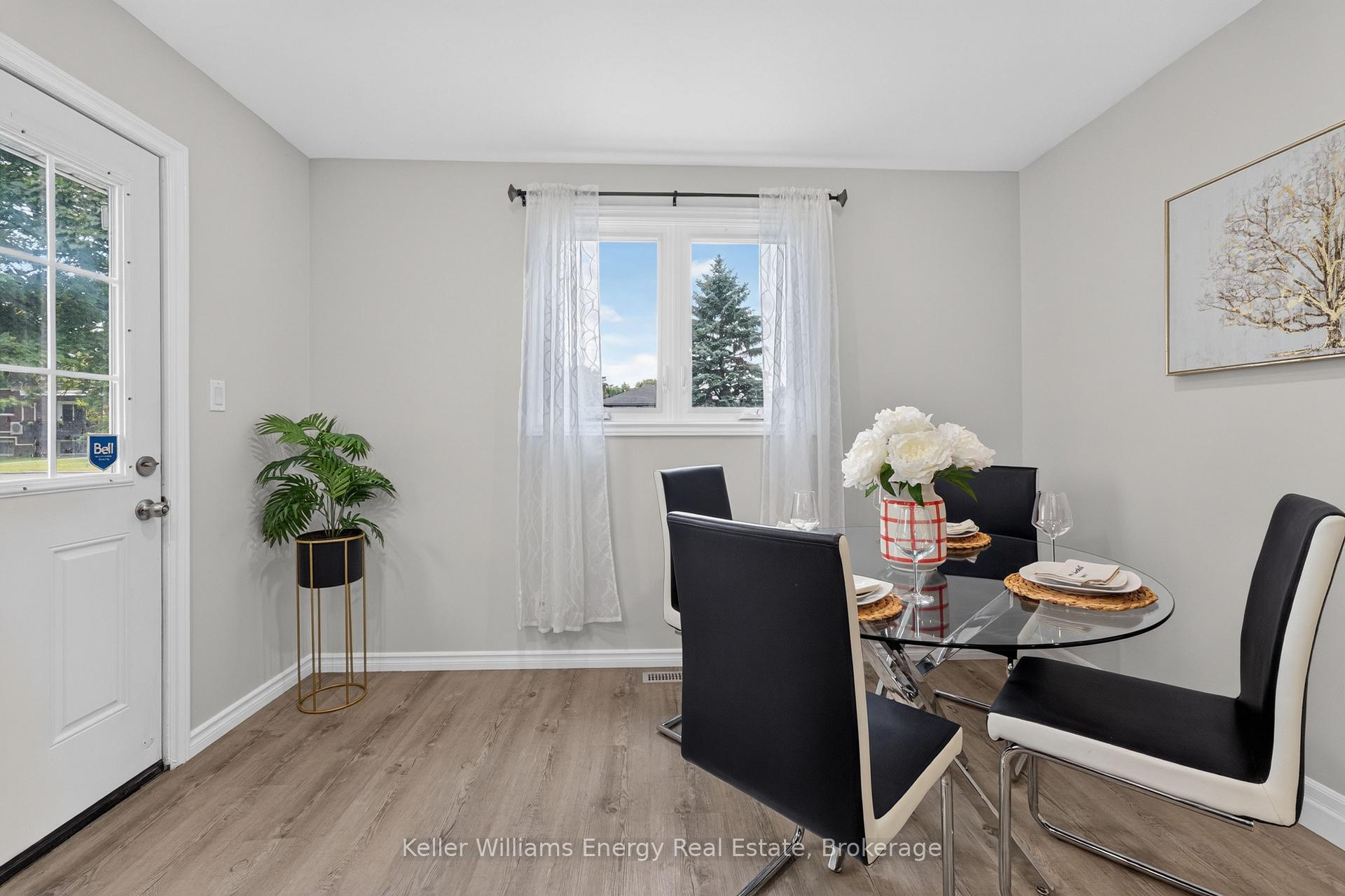 Photo 14 of 7 Glenarden Crescent, Belleville, Belleville Ward — HOMEH