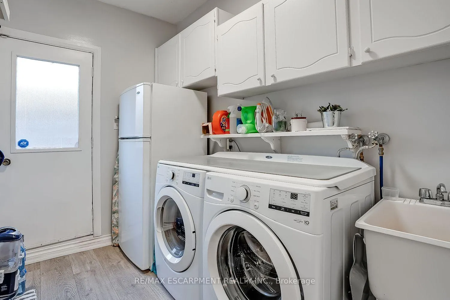 Photo 22 of 132 Hampton Heath Road, Burlington, Appleby — HOMEH