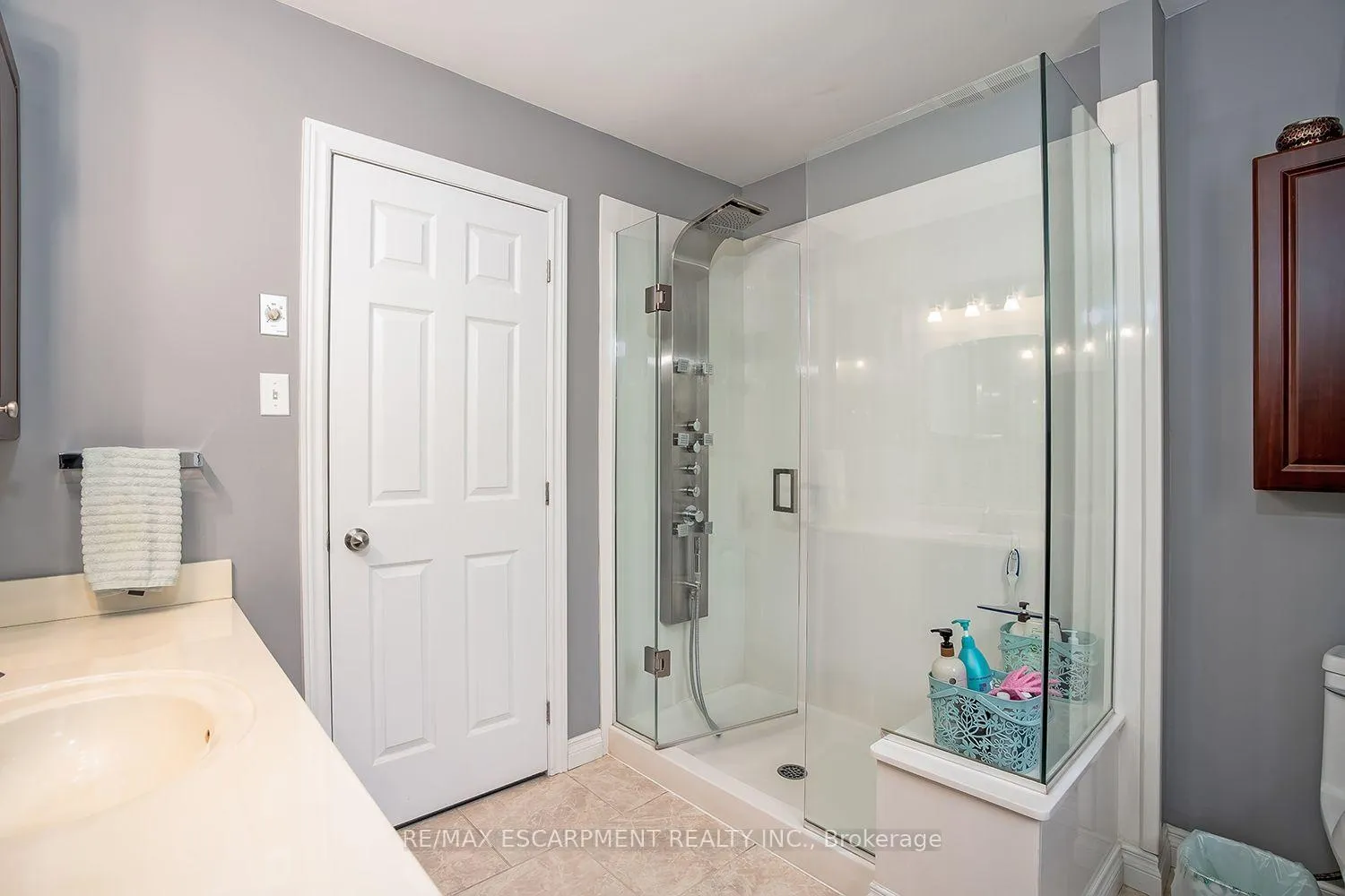 Photo 28 of 132 Hampton Heath Road, Burlington, Appleby — HOMEH