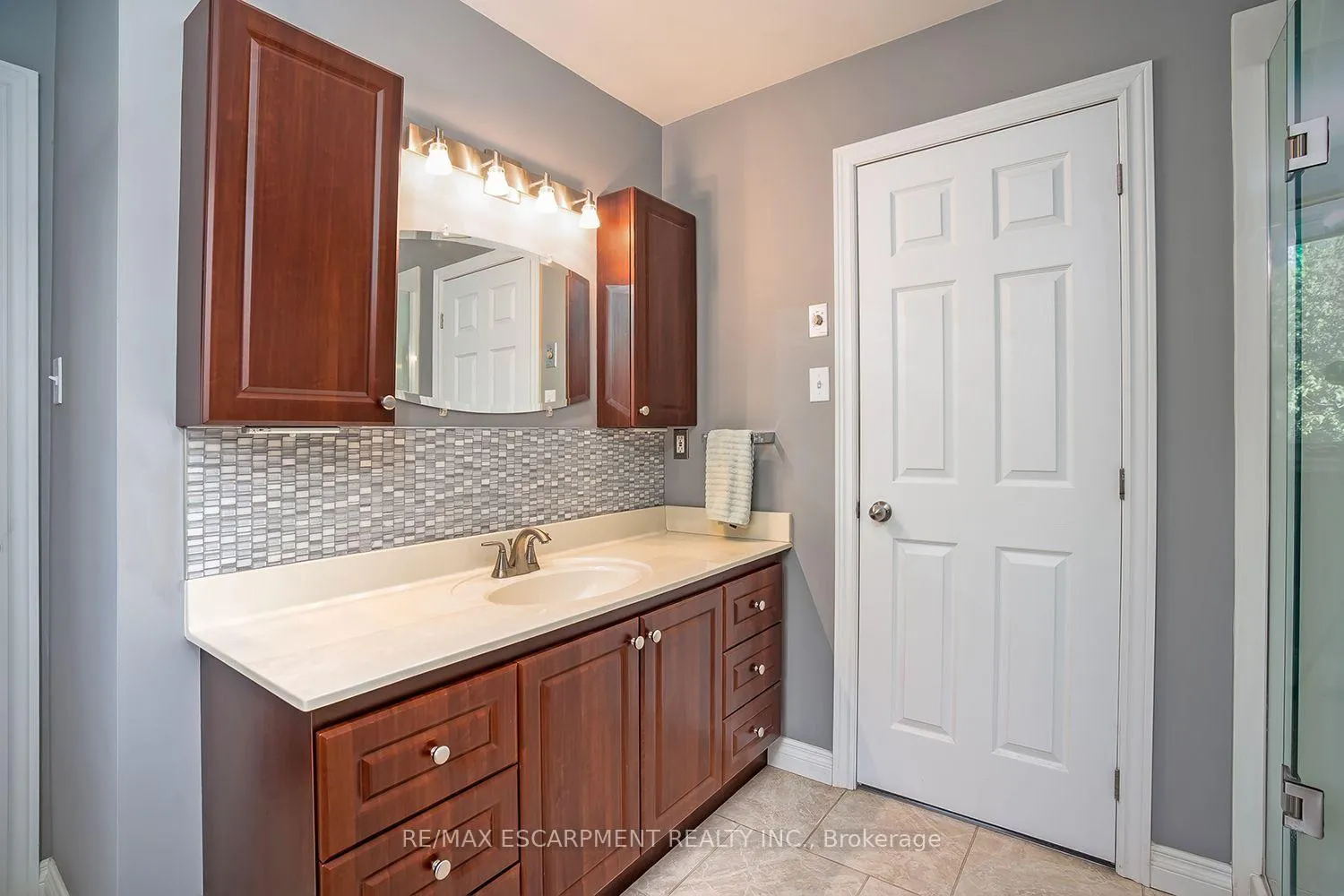 Photo 29 of 132 Hampton Heath Road, Burlington, Appleby — HOMEH