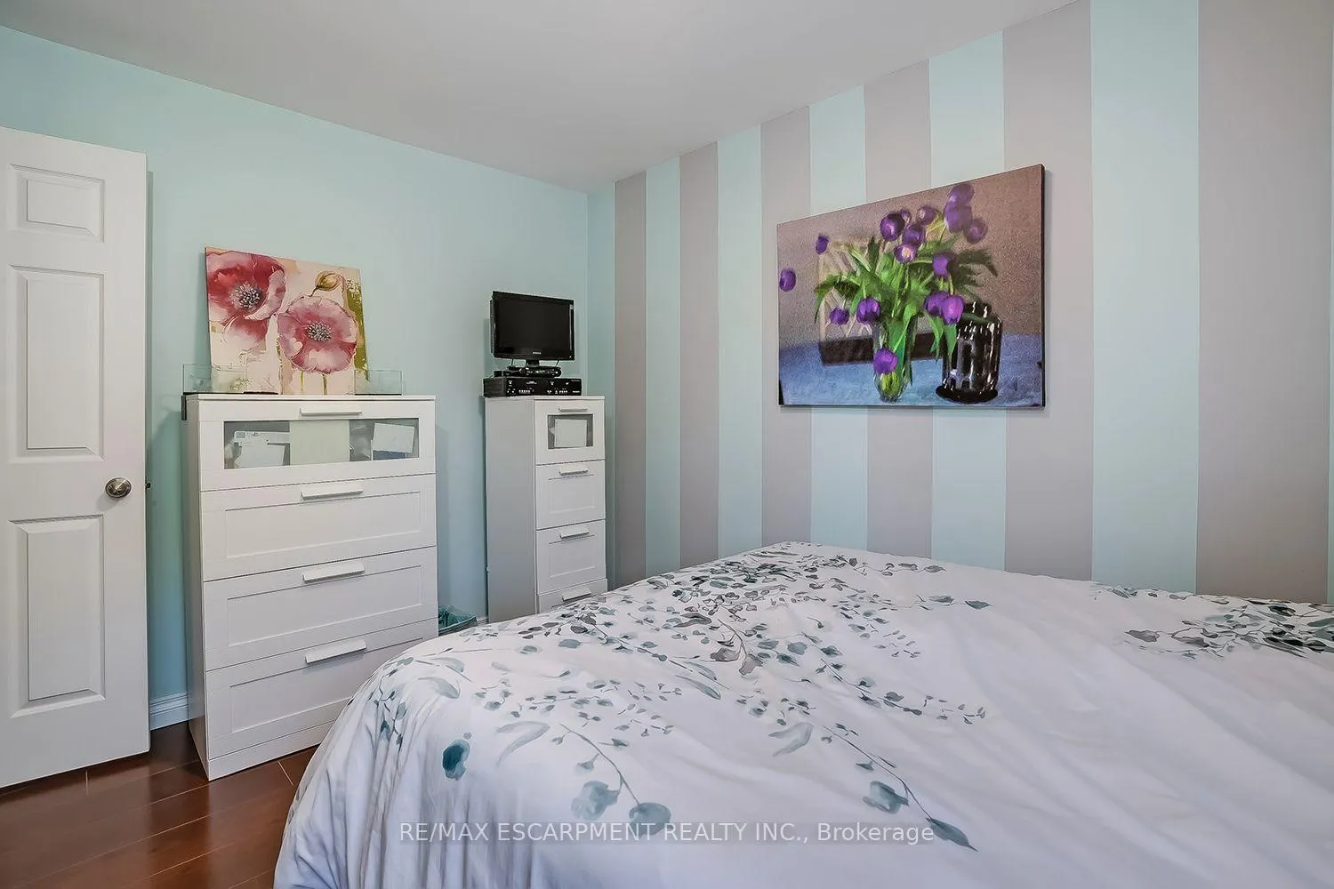 Photo 32 of 132 Hampton Heath Road, Burlington, Appleby — HOMEH