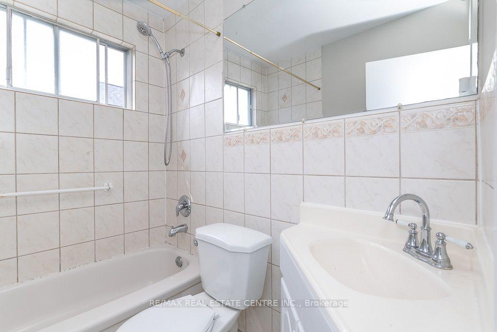 Photo 20 of 27 Innismore Crescent, Scarborough, Wexford-Maryvale — HOMEH