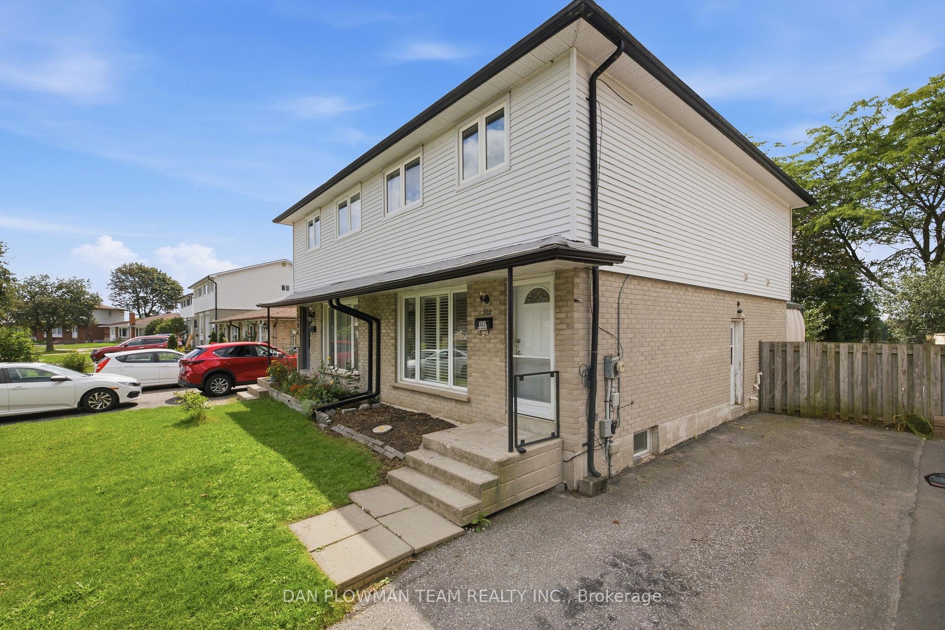 Photo 32 of 302 Vancouver Crescent, Oshawa, Vanier — HOMEH
