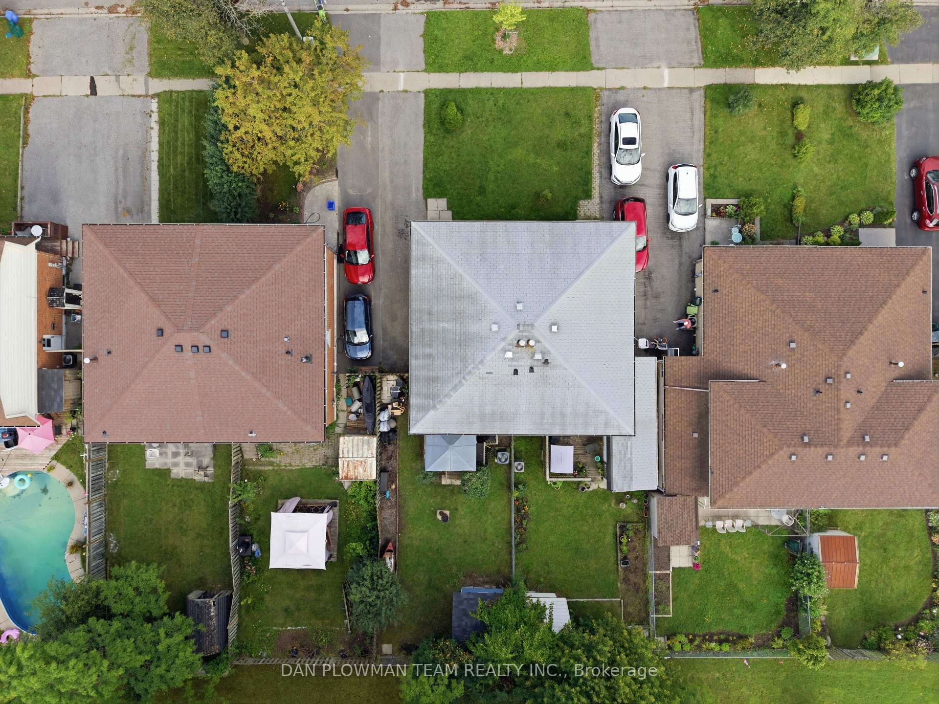 Photo 38 of 302 Vancouver Crescent, Oshawa, Vanier — HOMEH