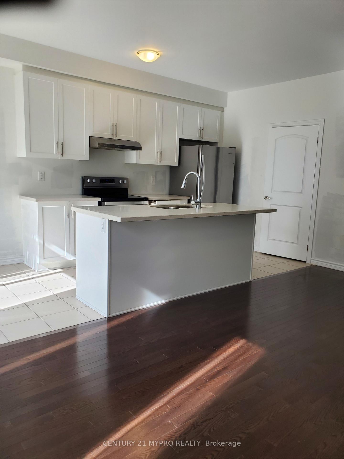 Photo 3 of 26 Marlborough Street, Whitby, Rolling Acres — HOMEH