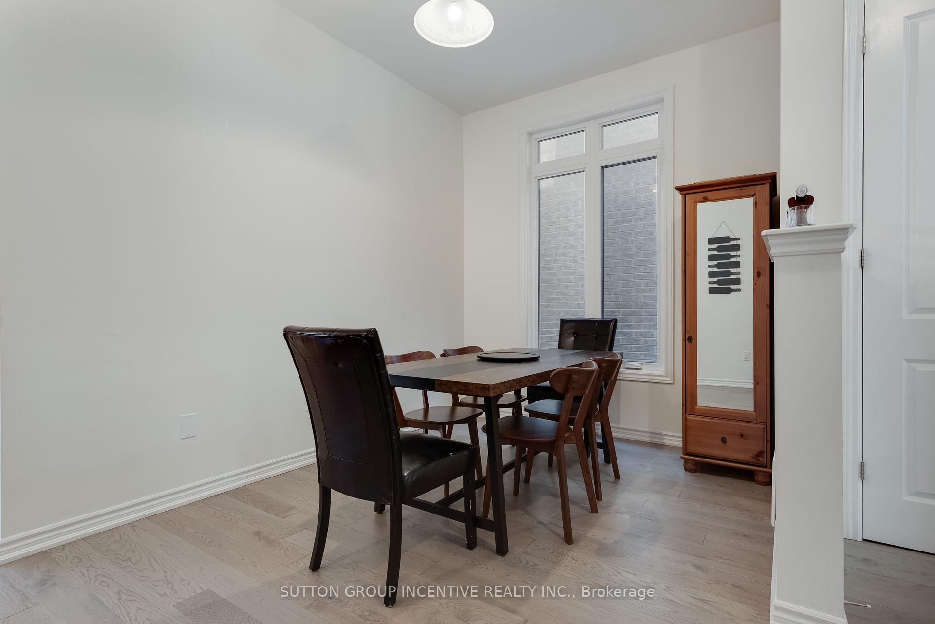 Photo 10 of 84 Shepherd Drive, Barrie, Rural Barrie Southeast — HOMEH